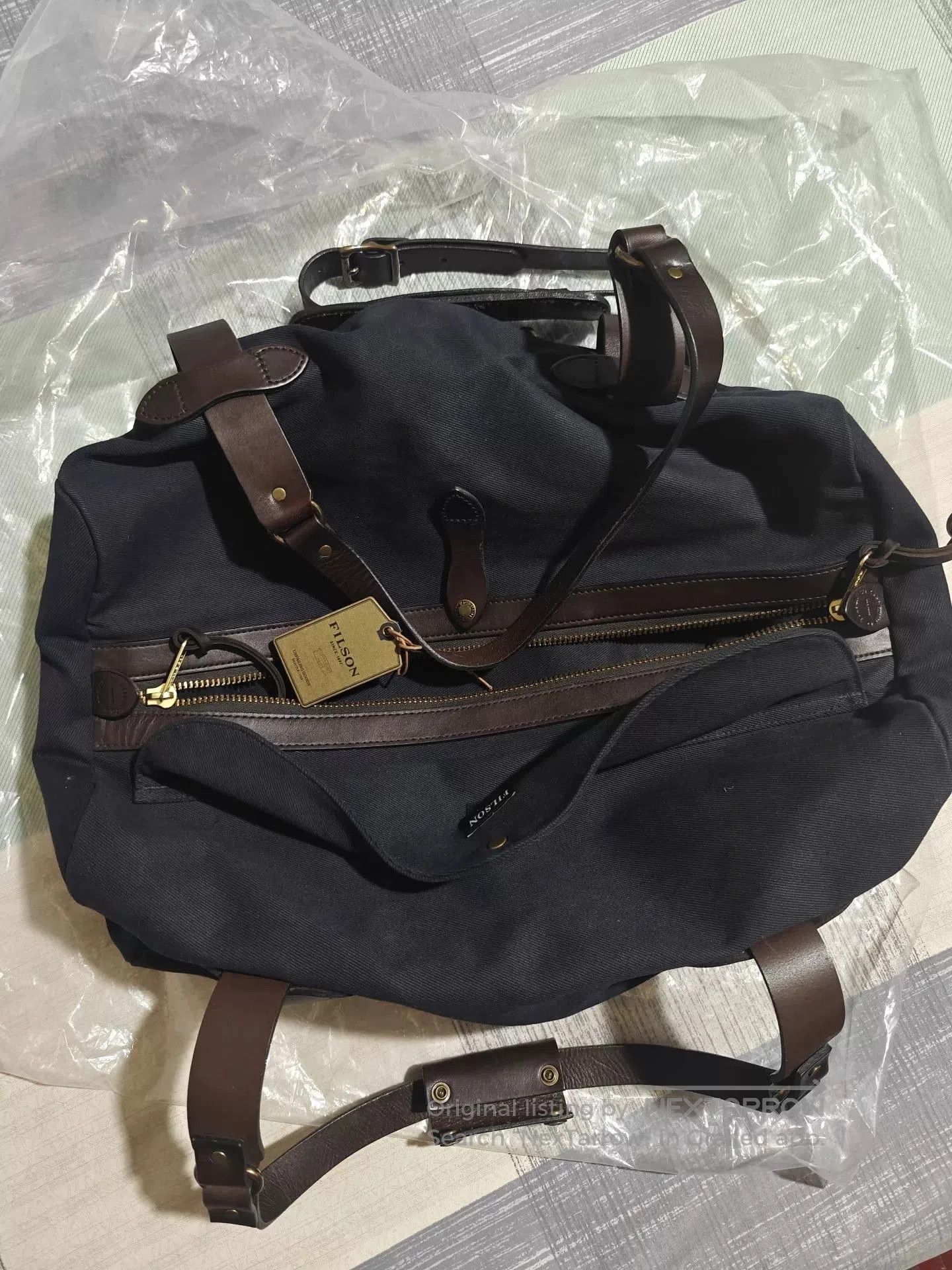 Filson Filson 70325 Medium Travel Gym Bag. Size ONE SIZE - 1 Thumbnail
