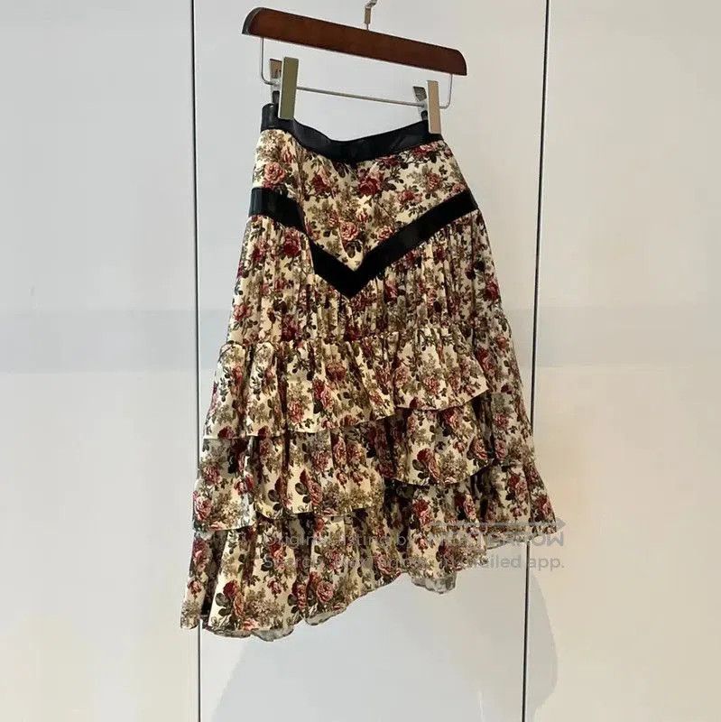 Louis Vuitton Louis Vuitton Floral Ruffled Skirt for Summer . Size 23" - 2 Thumbnail