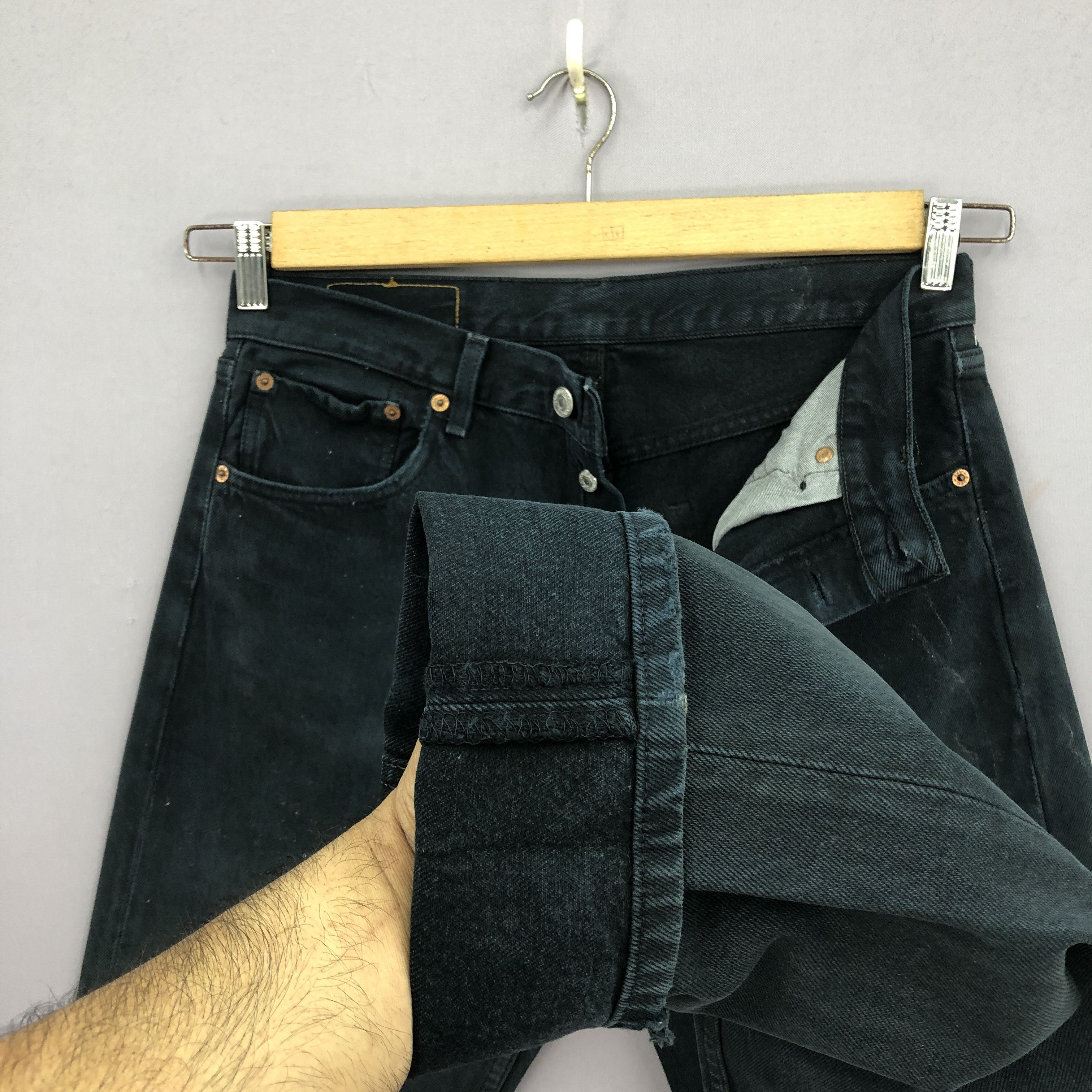Levi's Vintage 90s Levis 501 Super Black Jeans Ripped Denim BS47591 Size US 30 / EU 46 - 8 Thumbnail