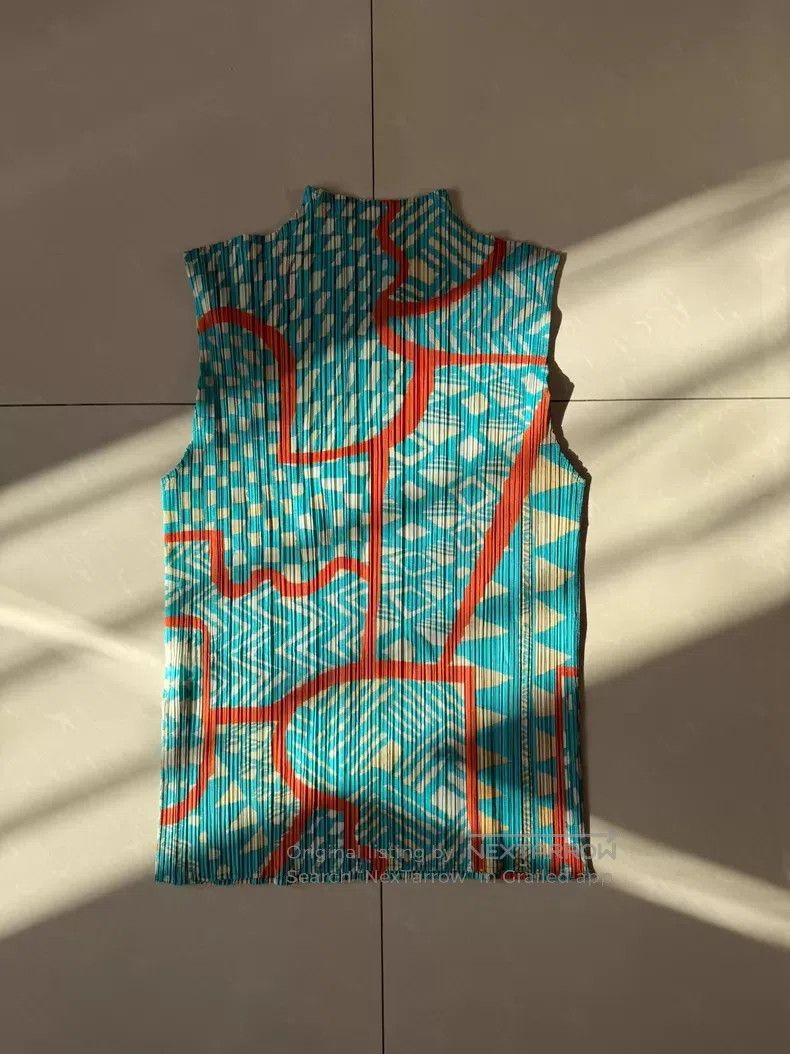 Issey Miyake Issey Miyake Half-high collar sleeveless top Size L / US 10 / IT 46 - 1 Thumbnail