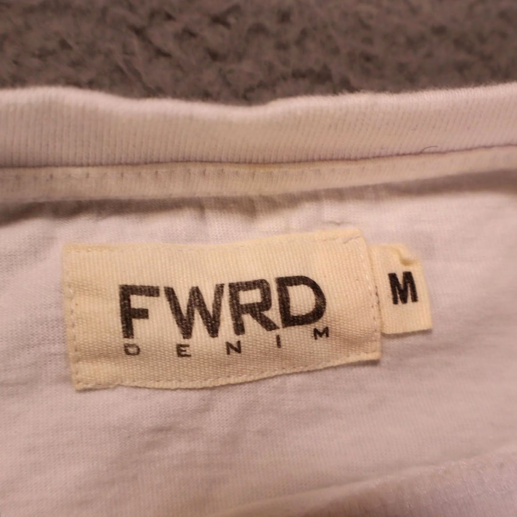 Denim & Co. FWRD Denim Co. Shirt Men Medium white skate "Sneaker Head" Size US M / EU 48-50 / 2 - 3 Thumbnail