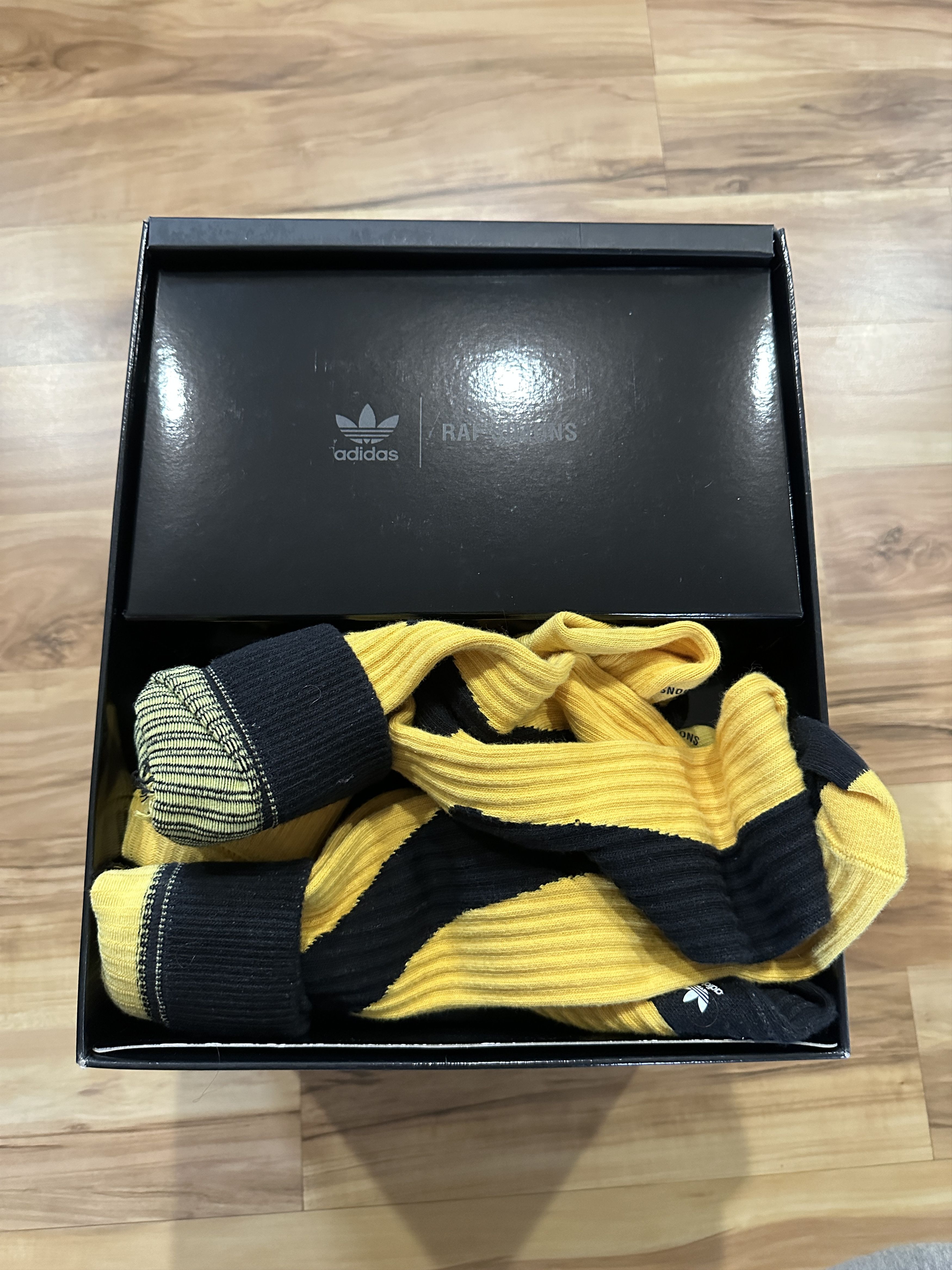 Adidas × Raf Simons Adidas x Raf Simons Belgium Ozweegos Size US 8 / EU 41 - 8 Thumbnail