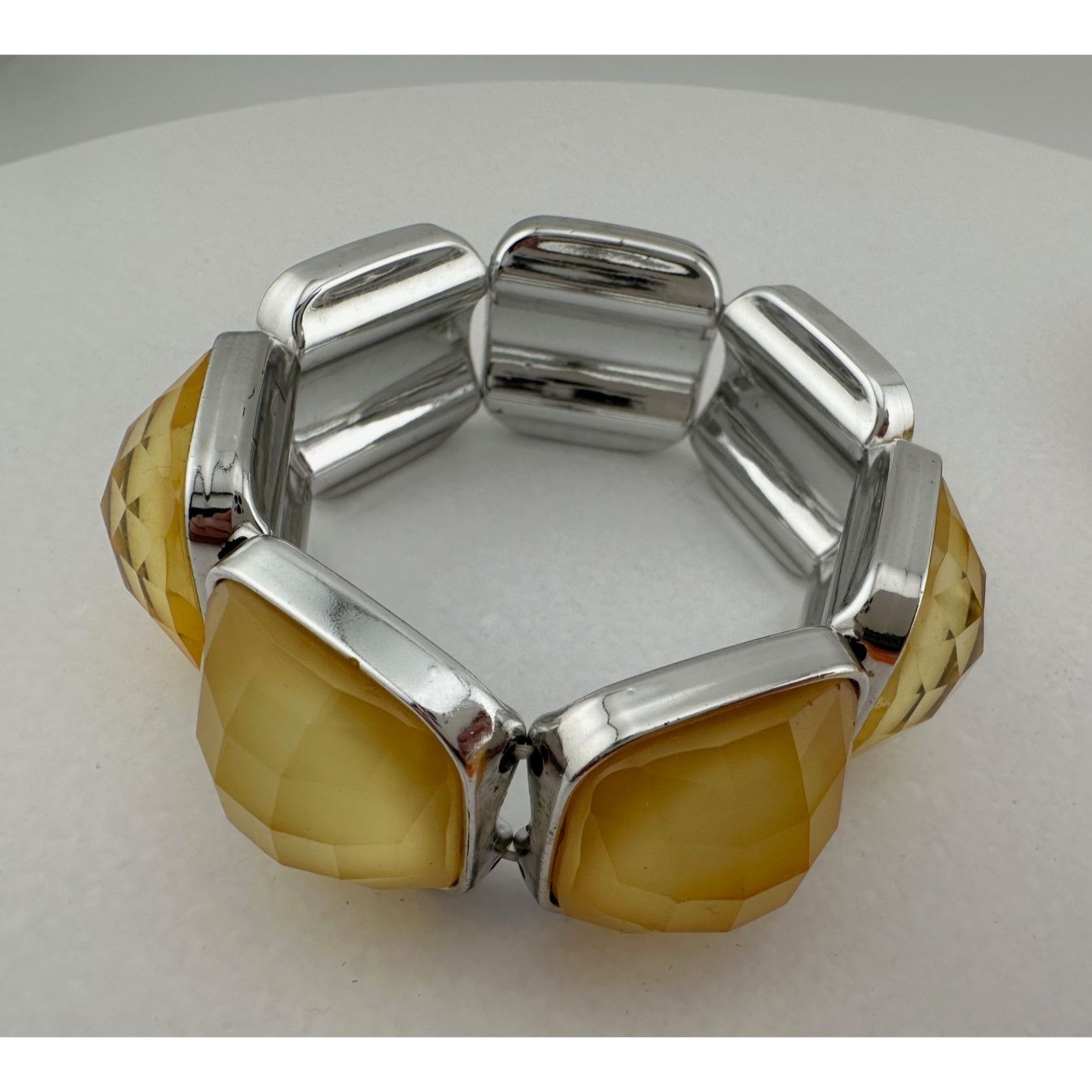 Other Vintage Jewelry Set of 7 Women's Bracelets/Bangle Bracelets Size ONE SIZE - 8 Thumbnail