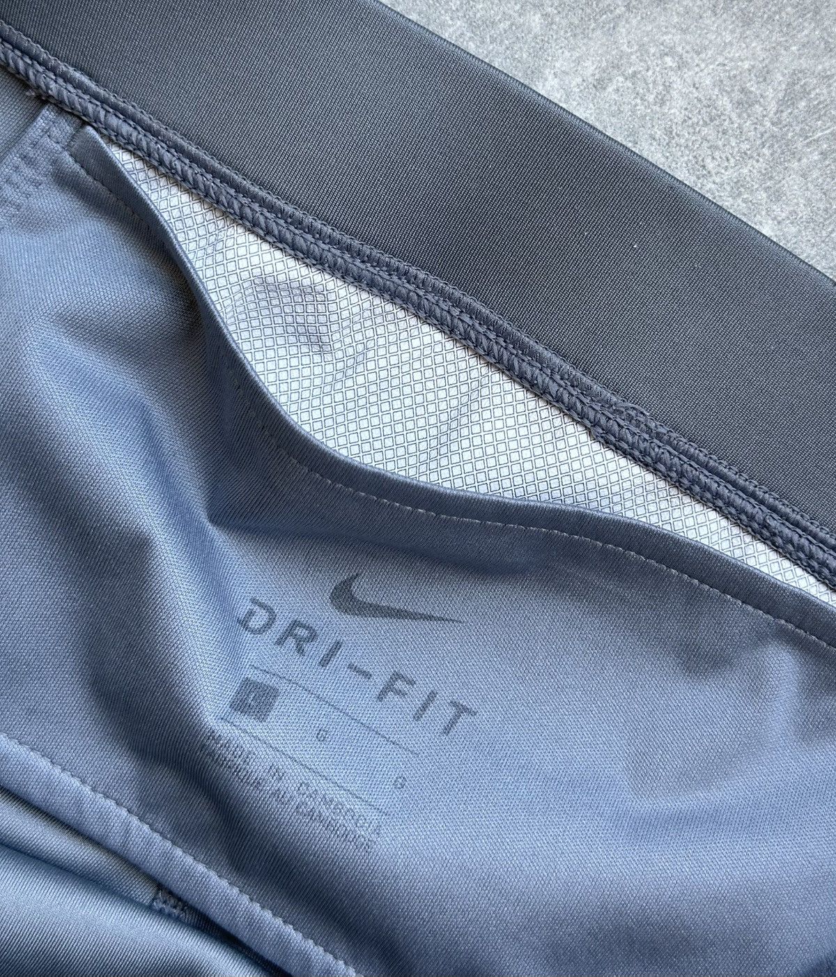Nike Nike Running Training Set Long Sleeve Shirt Leggings Size L Size US M / EU 48-50 / 2 - 11 Thumbnail