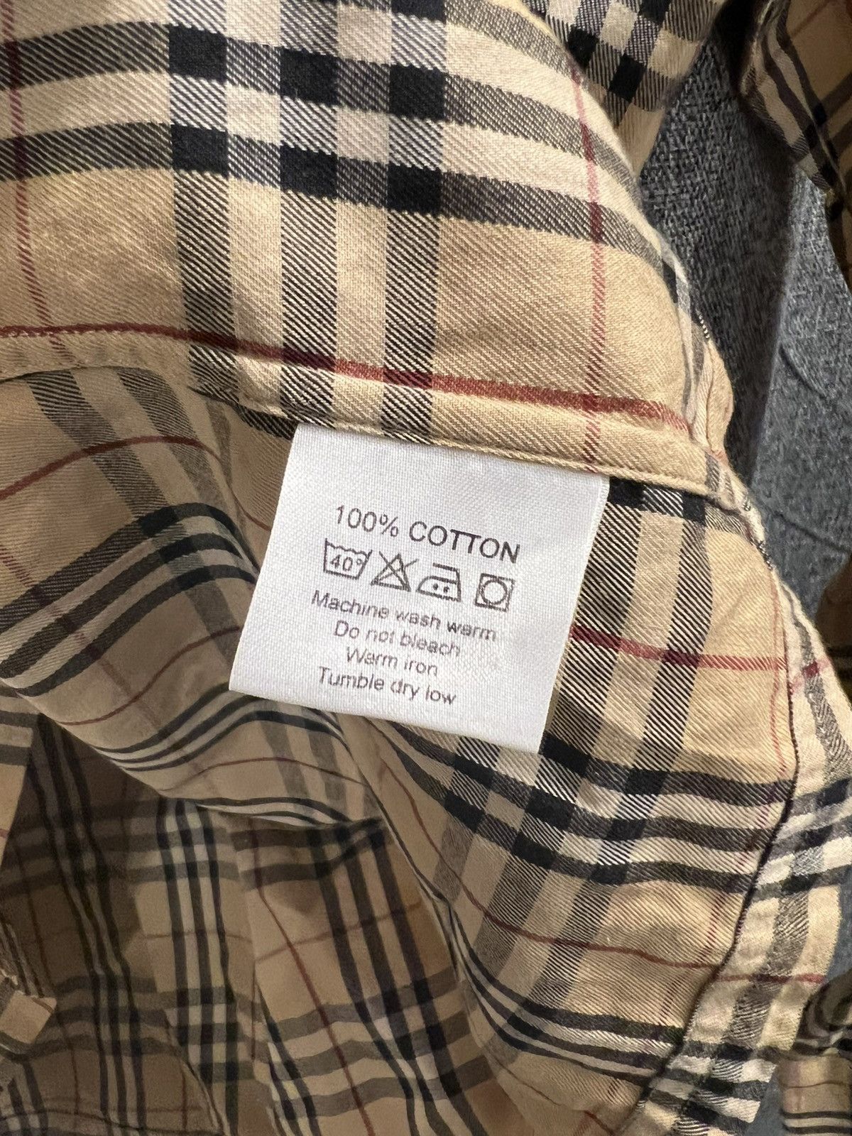 Burberry Vintage Burberry's Nova Check Plaid L/S Size US XL / EU 56 / 4 - 6 Thumbnail