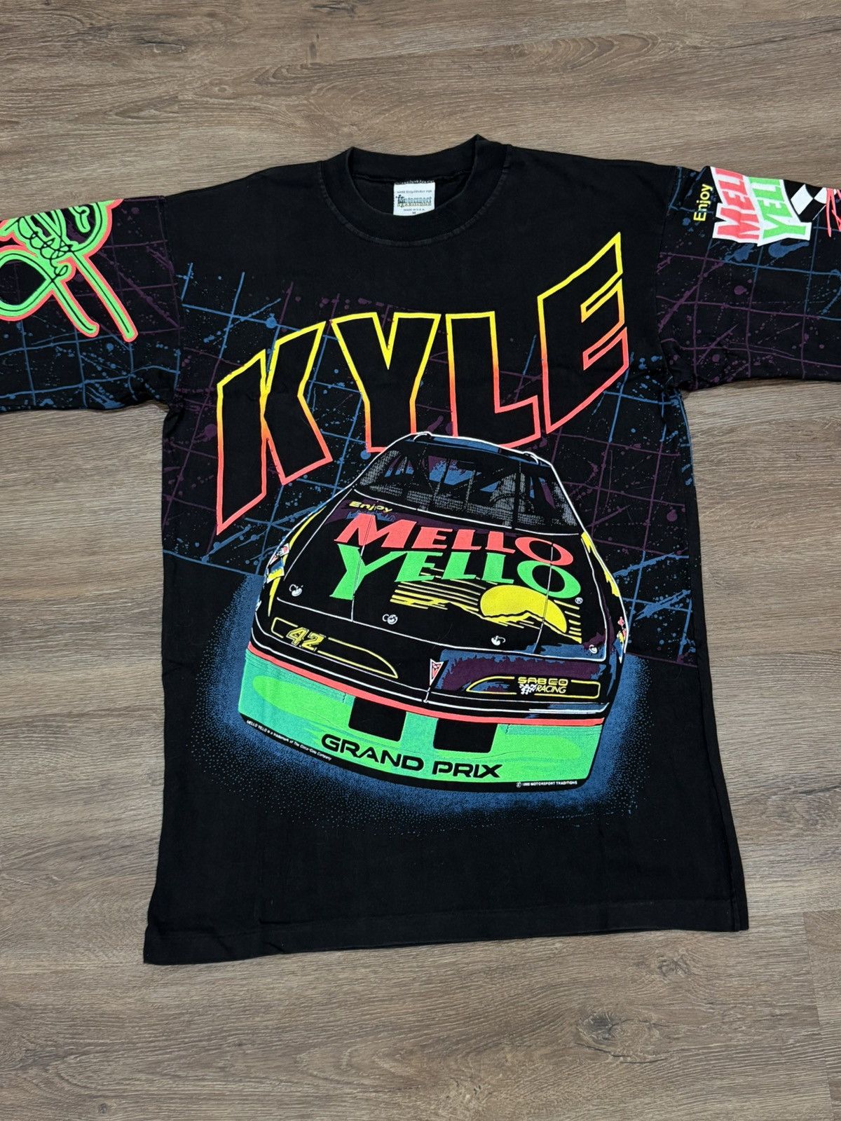 NASCAR Vintage 1993 Kyle Petty Mello Yello NASCAR AOP T-Shirt Size US M / EU 48-50 / 2 - 3 Thumbnail
