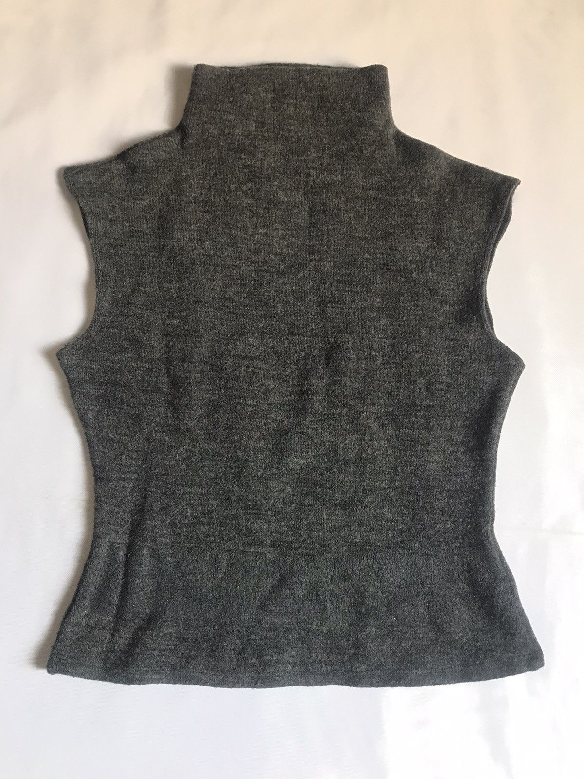 Fendi Fendi - Sleeveless Turtleneck Crop Top Size S / US 4 / IT 40 - 7 Thumbnail