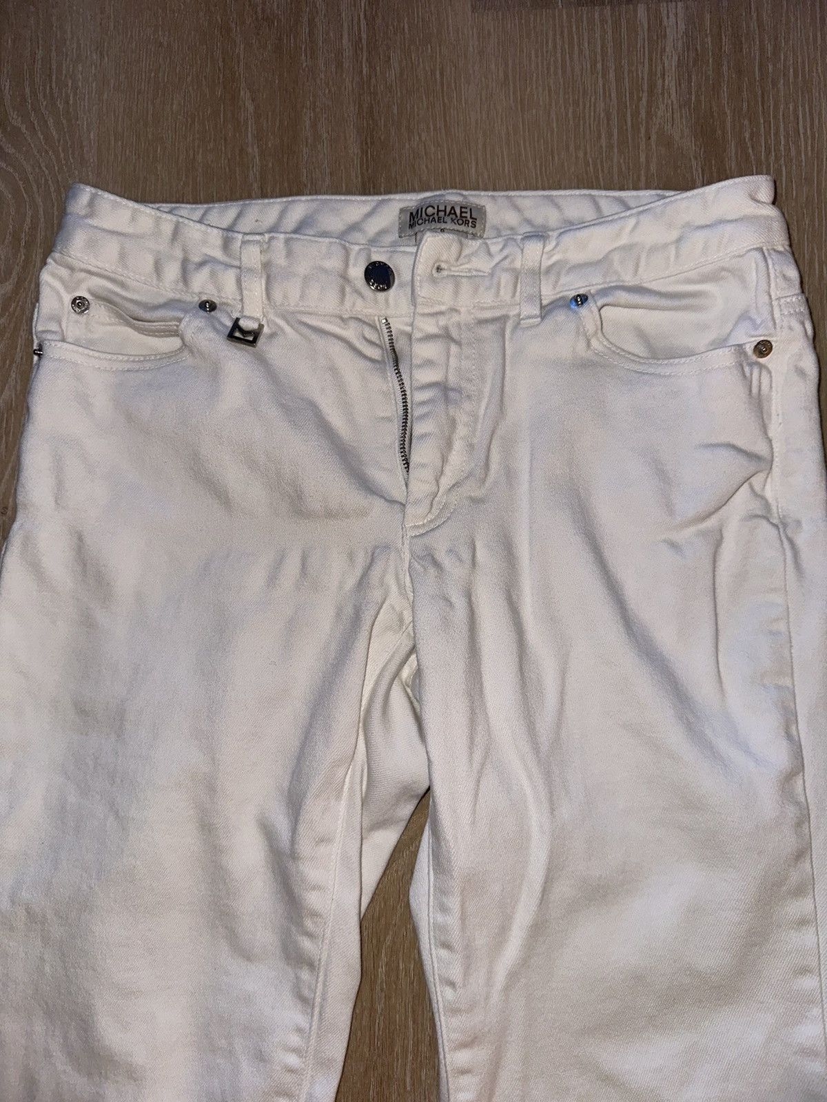 Michael Kors × Vintage Y2K Michael Kors White Denim Flare Jeans Size 6 Size 28" / US 6 / IT 42 - 3 Thumbnail