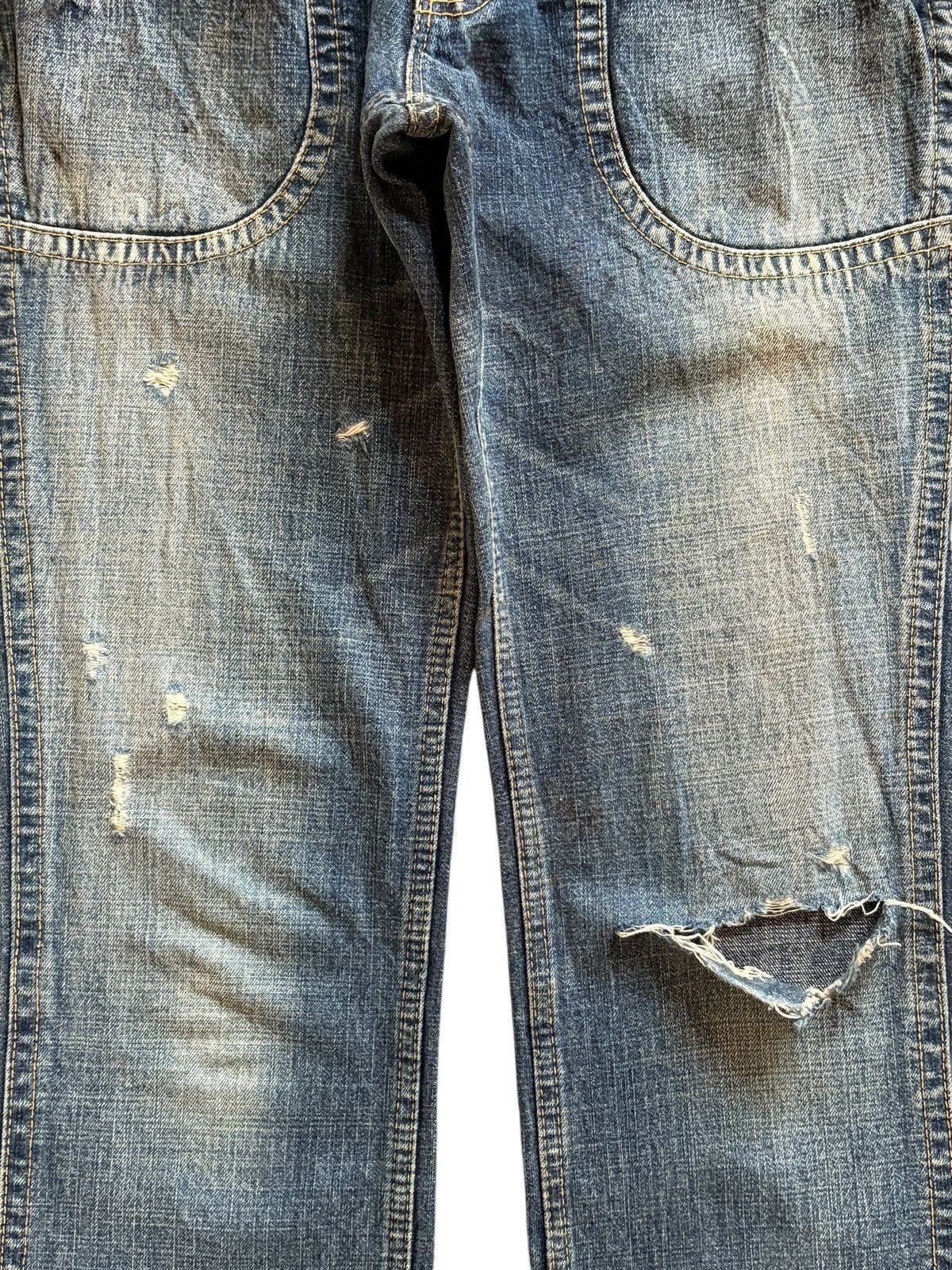 Japanese Brand Vintage Japanese Brand Mud Wash Distressed Jeans Size US 31 - 5 Thumbnail