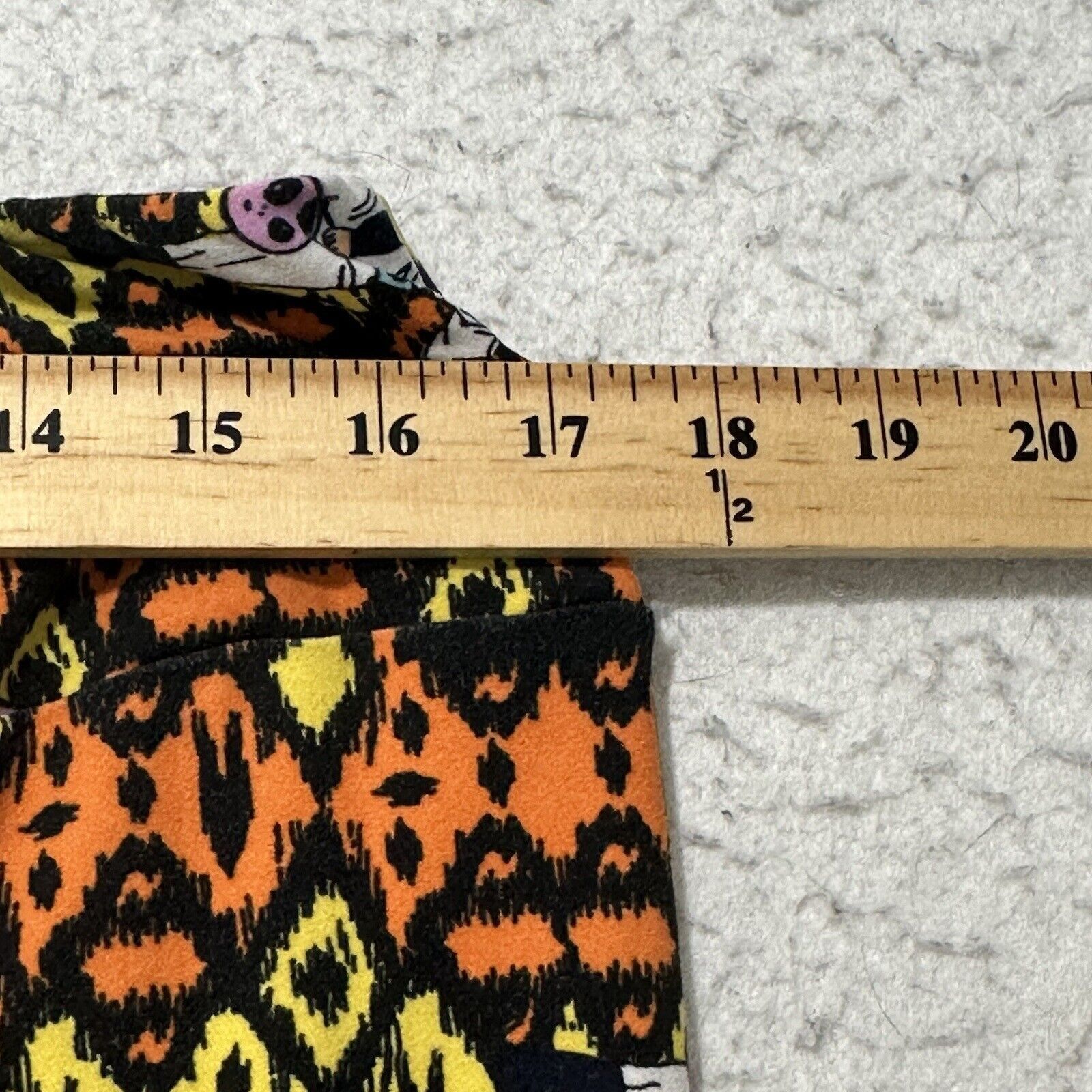 Other LuLaRoe TC2 18-26 Halloween Trick or Treat Pattern Leggings Size 42" / US 20 - 5 Thumbnail