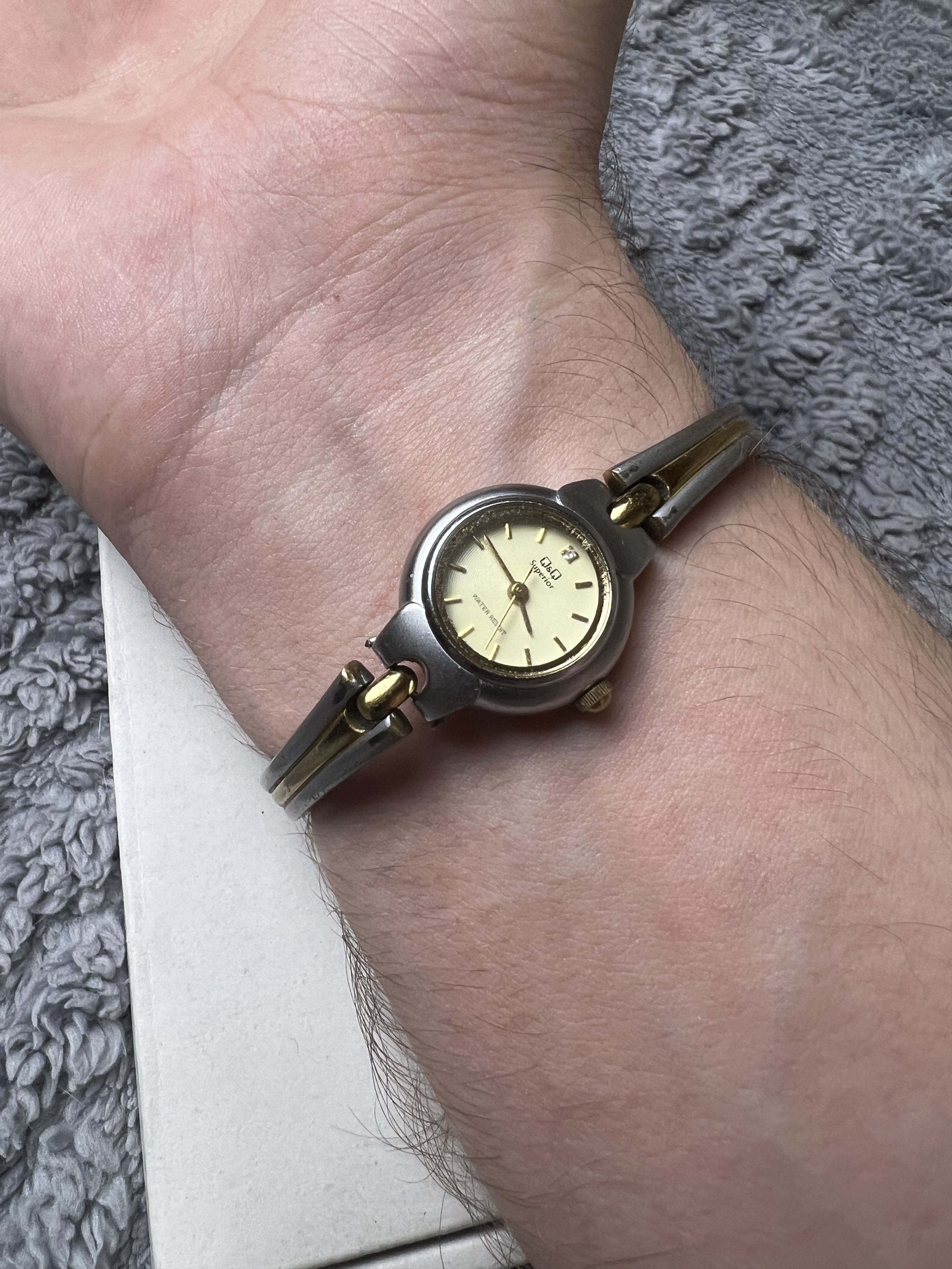 Vintage Futuristic Minimalistic Q&Q Japanese Style Bracelet Watch Size ONE SIZE - 13 Thumbnail