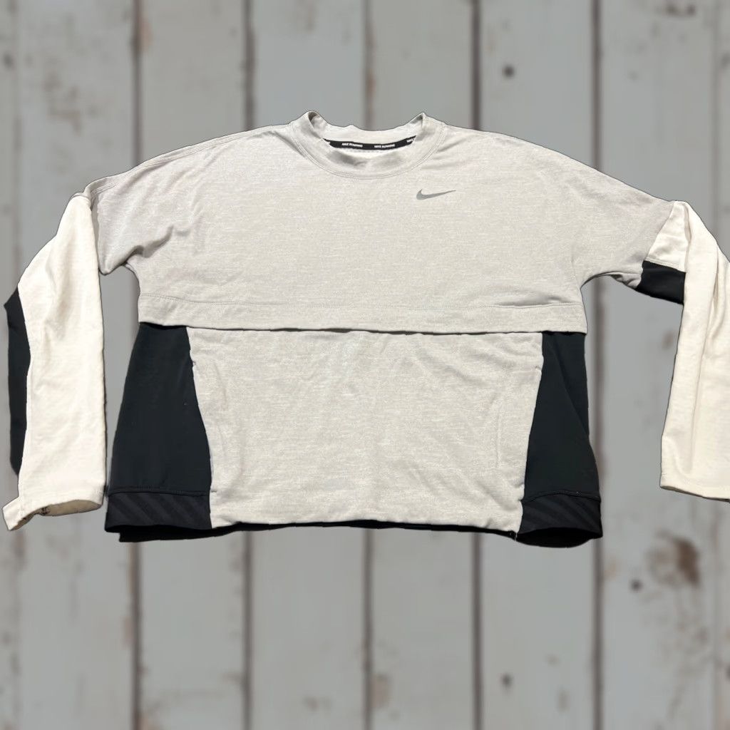 Nike VINTAGE Nike Running Therma-Sphere Long Sleeve Top Women's L Gray AJ8671-059 Size L / US 10 / IT 46 - 1 Thumbnail