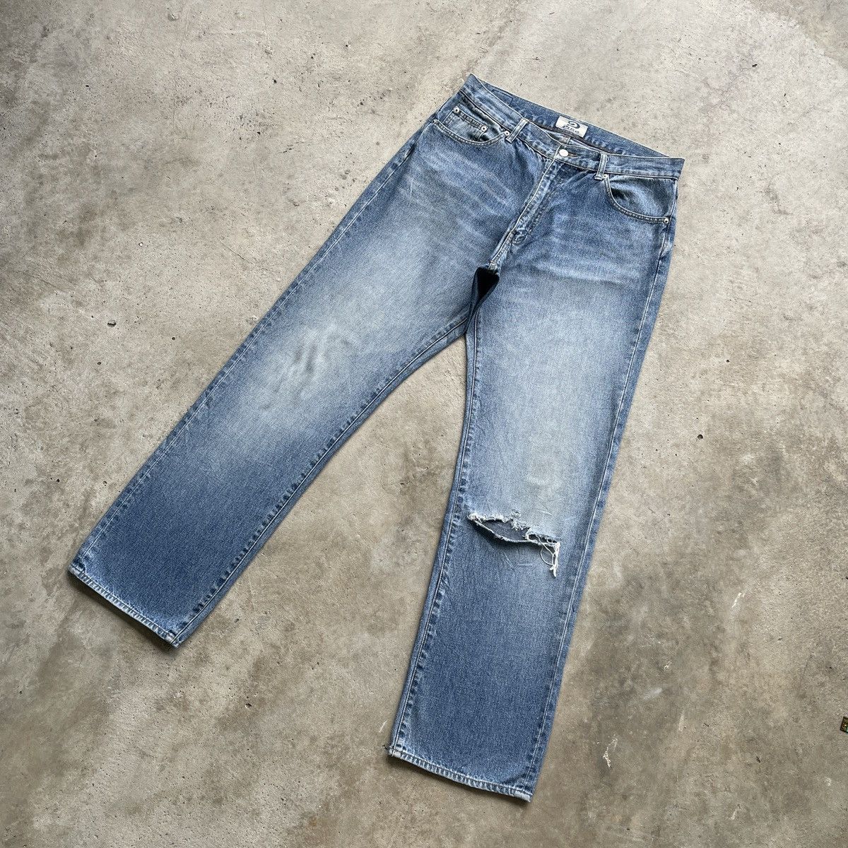 Japanese Brand Japan Baggy Piko Hawaiian Distressed Faded Jeans Pants W33 Size US 34 / EU 50 - 2 Thumbnail
