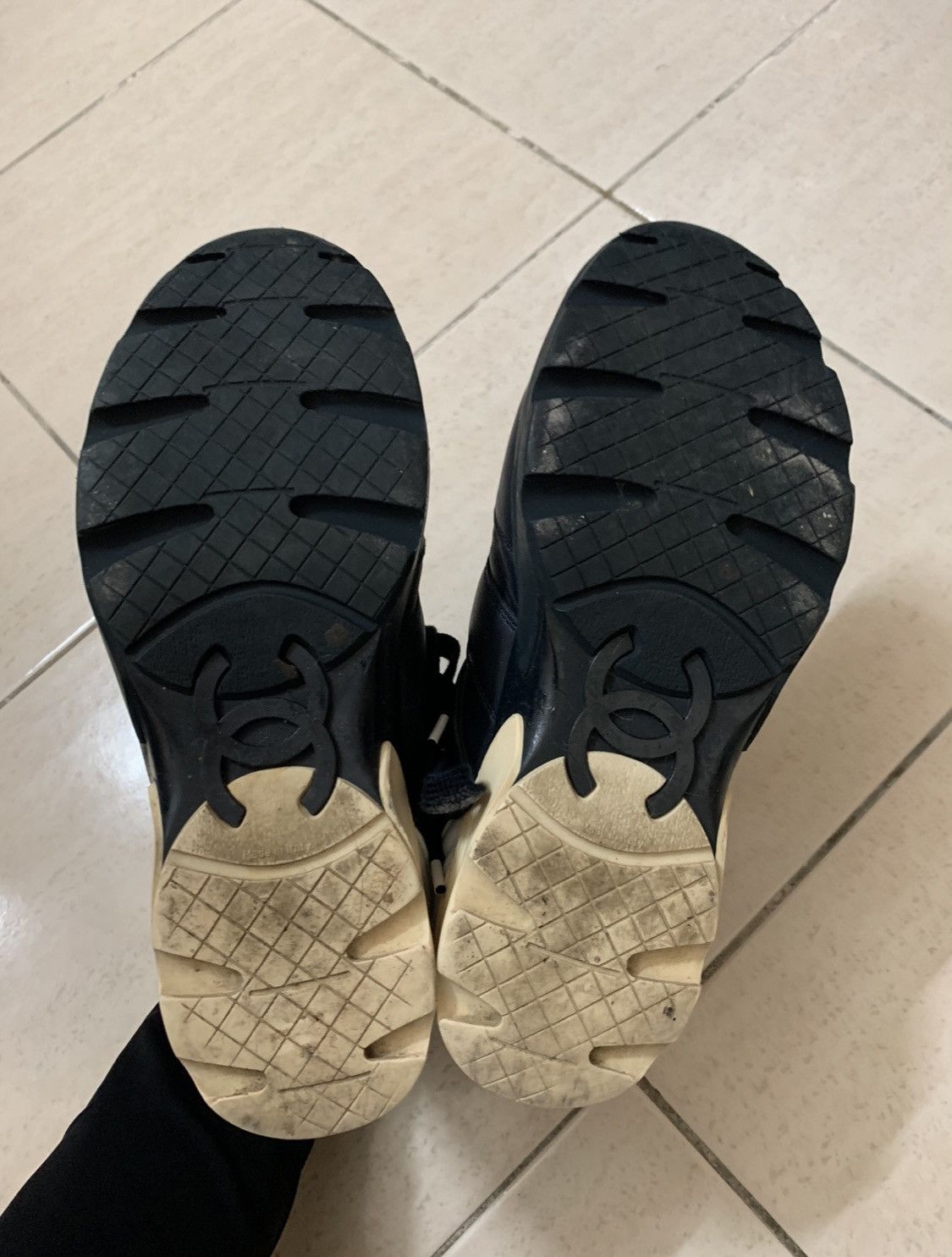 Chanel Chanel black leather trainers Size US 7 / IT 37 - 6 Thumbnail