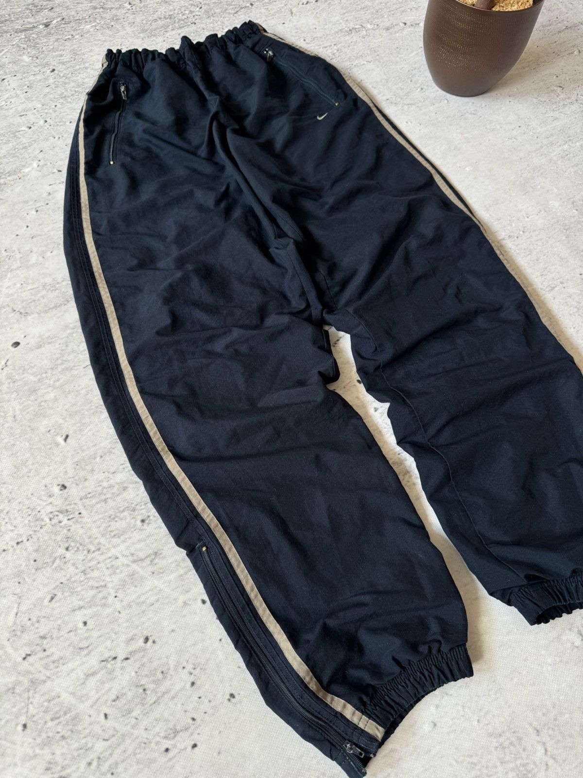 Nike × Vintage NIKE NYLON VINTAGE Y2K OVERSIZE BAGGY FIT PANTS SWEATPANTS Size US 32 / EU 48 - 2 Thumbnail
