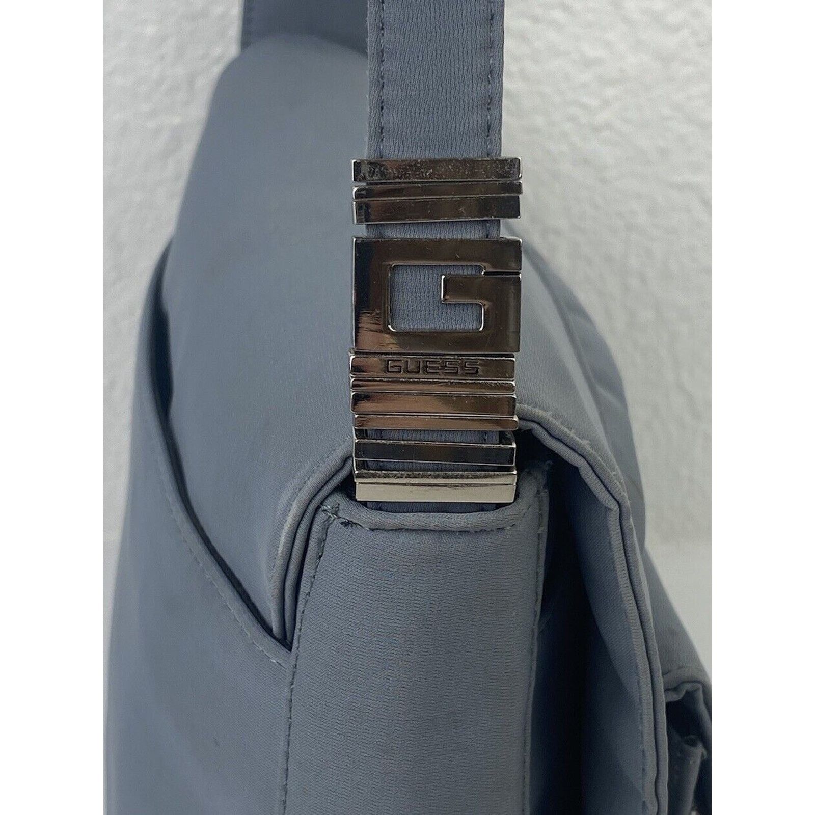 Guess VTG GUESS Gray Nylon Shoulder Bag Purse Metal Logo Y2K 90s Size ONE SIZE - 5 Thumbnail