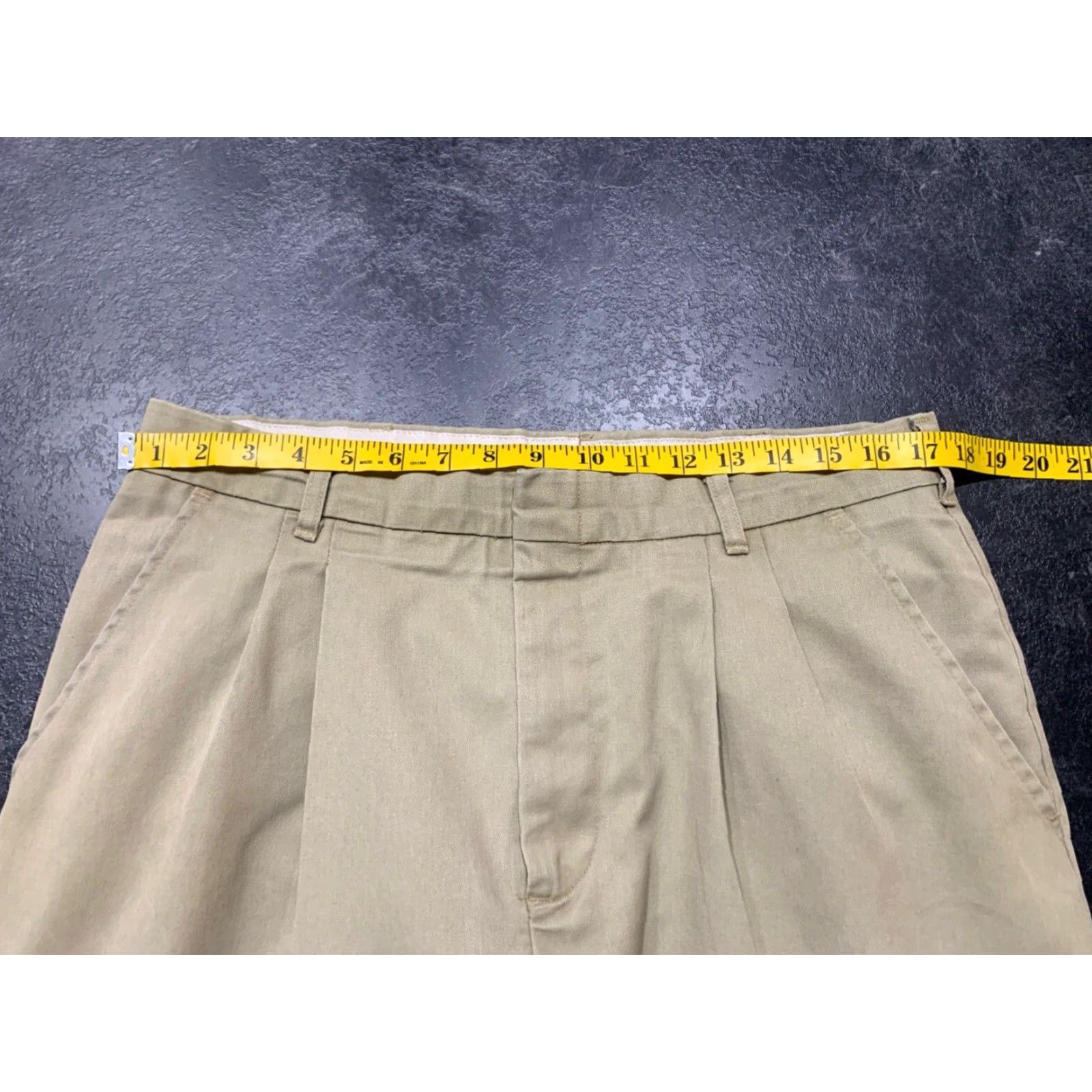 Vintage VF ImageWear Men's Khaki Pants 35x32 Casual Workwear Chinos Beige Size US 35 - 3 Thumbnail
