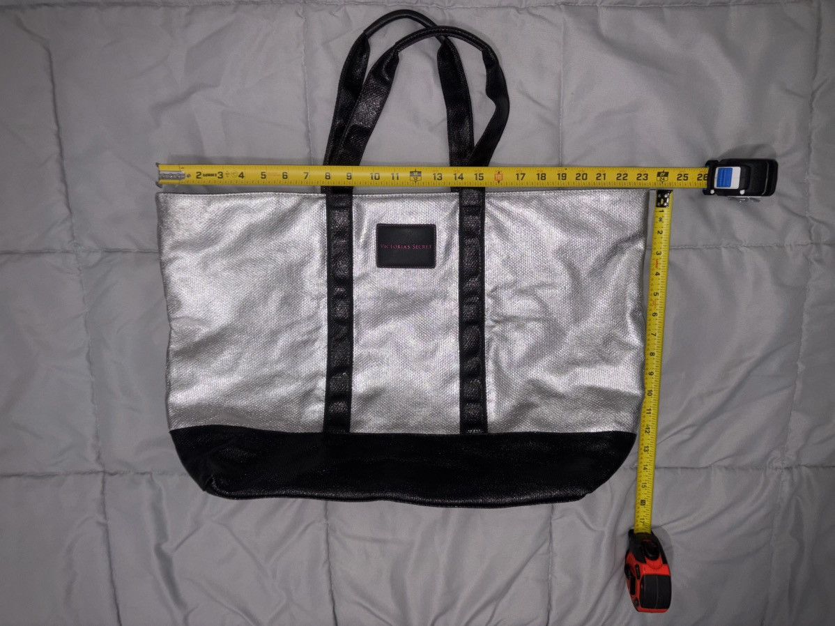 Victoria's Secret Victoria’s Secret Metallic Silver & Black Large Tote Bag Size ONE SIZE - 5 Thumbnail