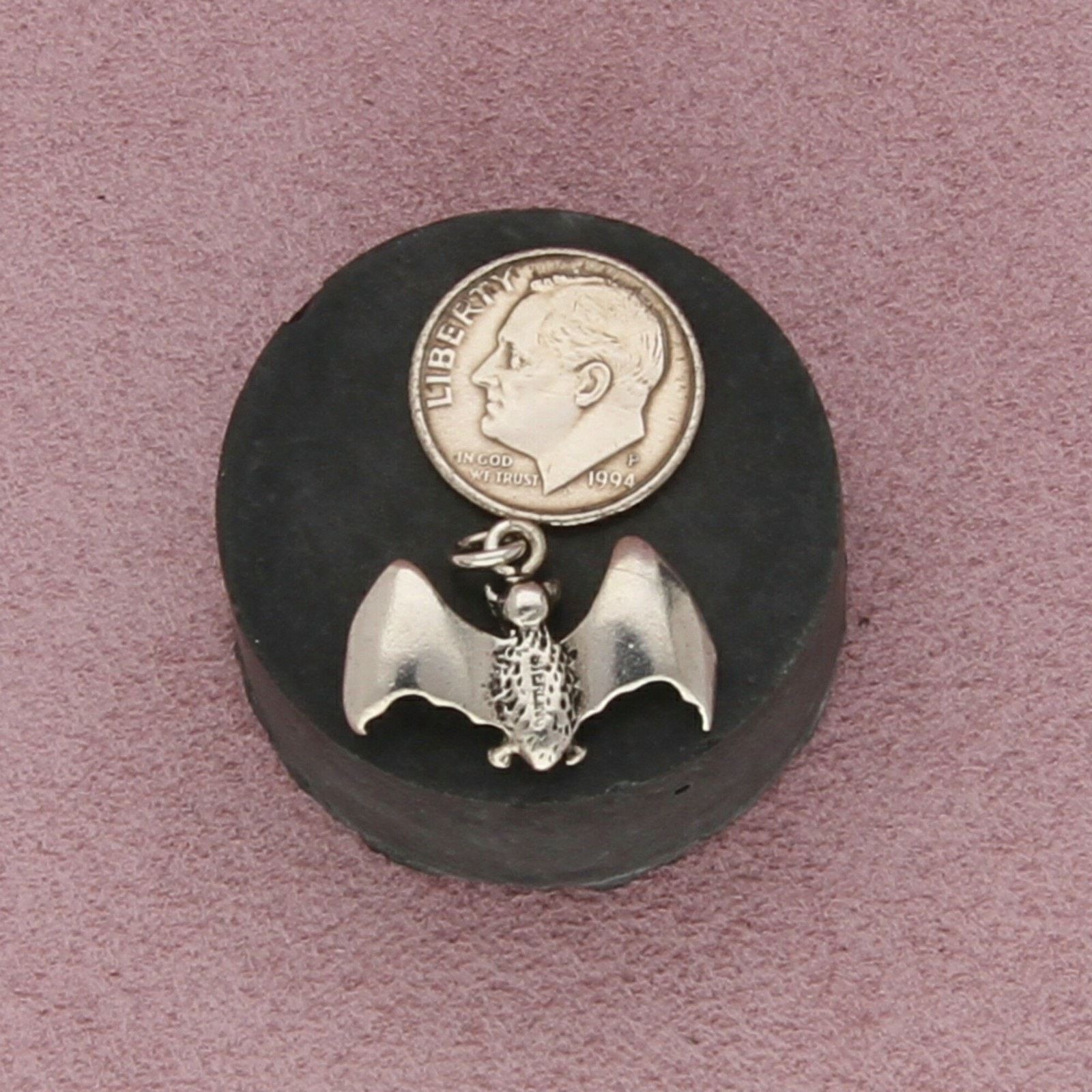 Sterling Silver sterling silver vintage flying bat charm pendant Size ONE SIZE - 3 Thumbnail