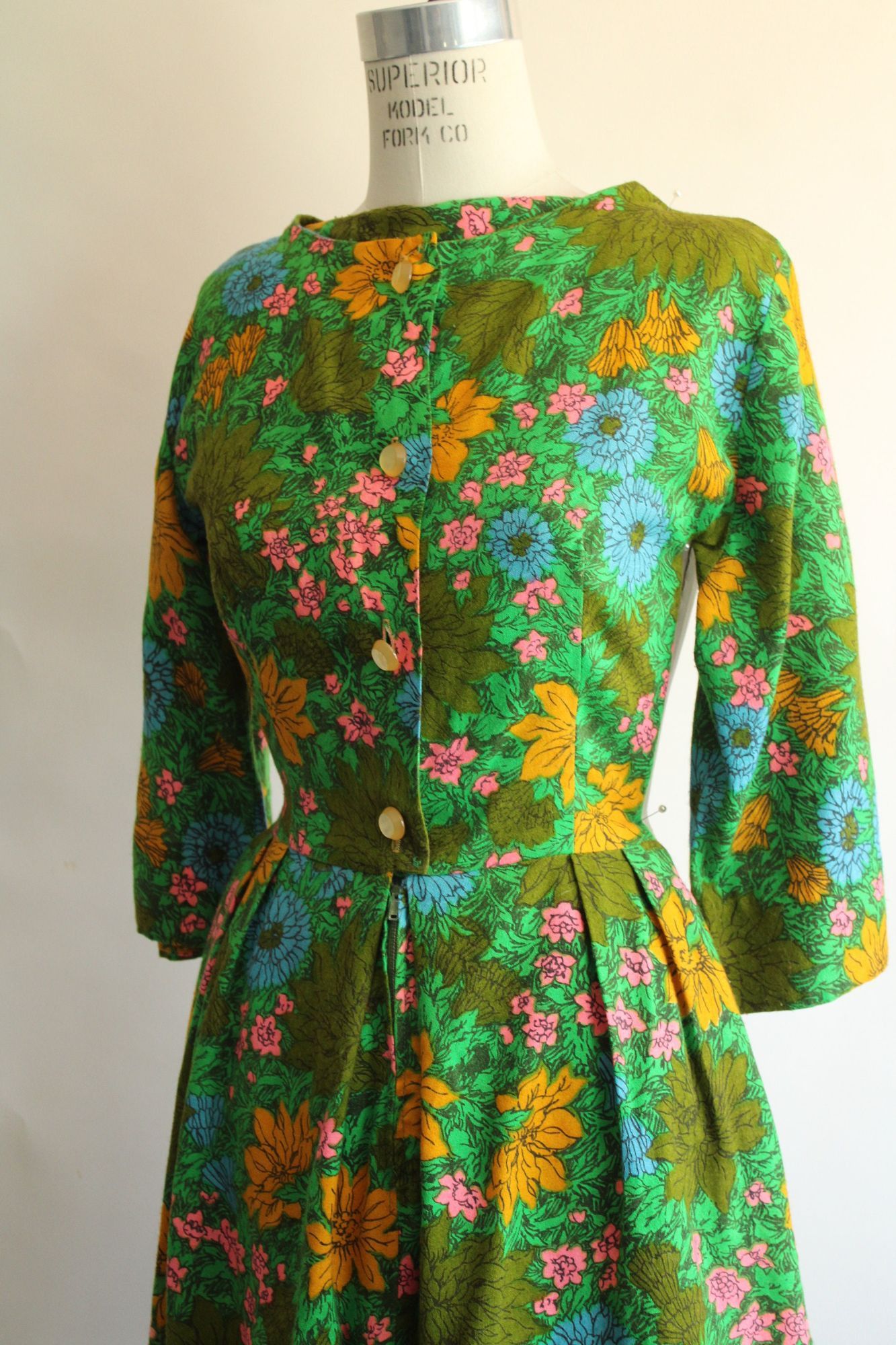 Vintage Vintage 1960s Jumpsuit, Rosa Ray Floral Print Cutoff Shorts Size 26" / US 2 / IT 38 - 7 Thumbnail