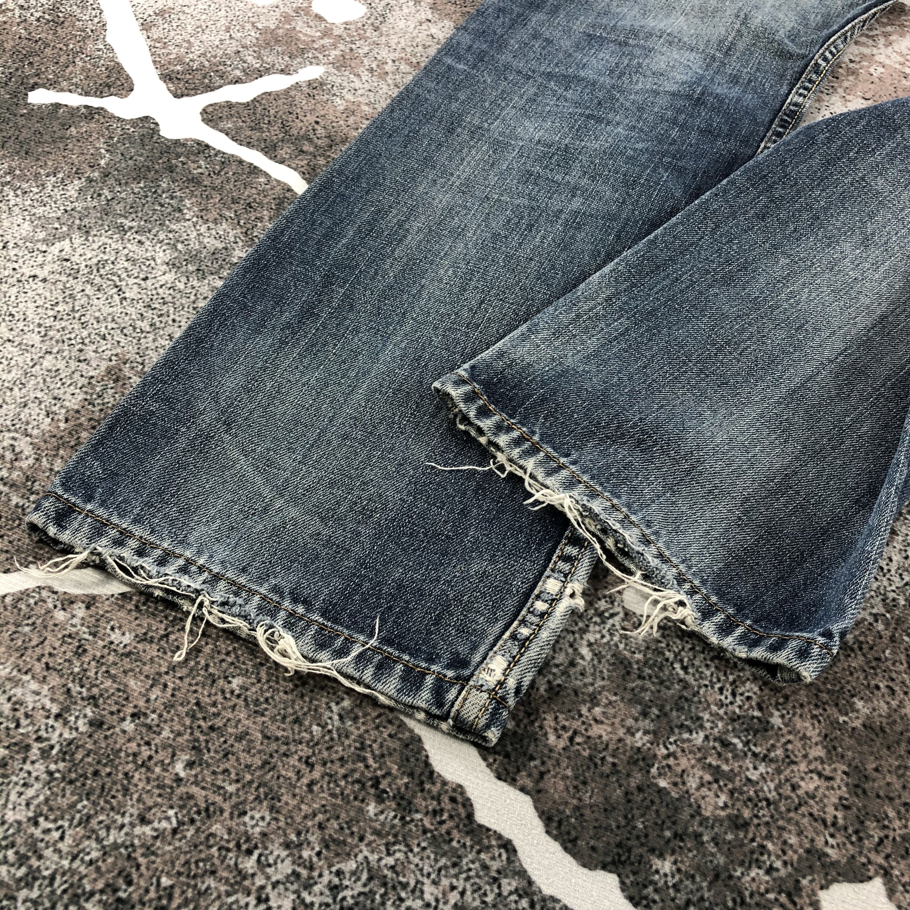 Levi's Vintage Levis 514 Jeans Blue Slim Straight Denim KJ593 Size US 30 / EU 46 - 6 Thumbnail