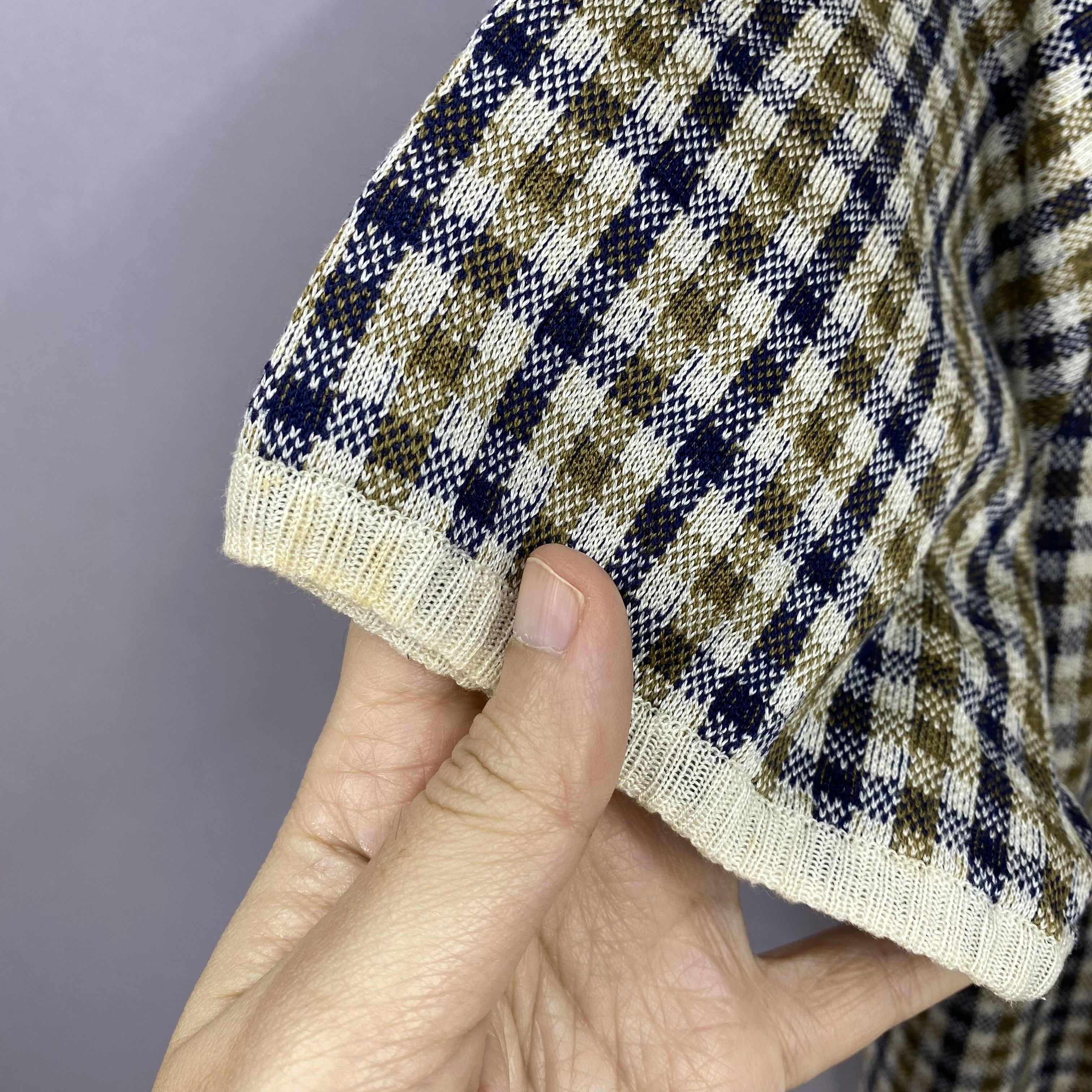 Aquascutum Vintage 90s Aquascutum Knit V-Neck Polo Shirt Plaid Pattern Size US S / EU 44-46 / 1 - 10 Thumbnail