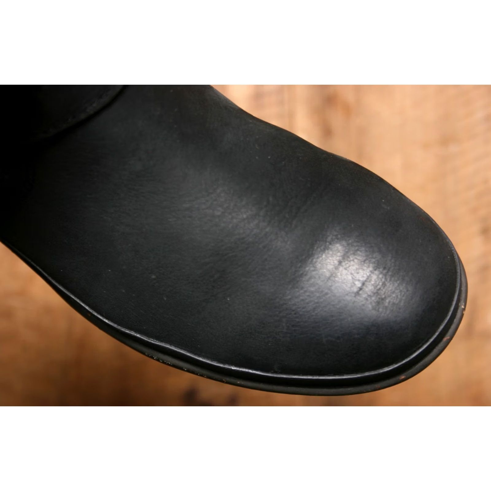 Ugg UGG Simmen's Black Oiled Leather & Gray Wool Blend Ankle Boots Women's Sz. 6 Bootie Size US 5 / IT 35 - 6 Thumbnail