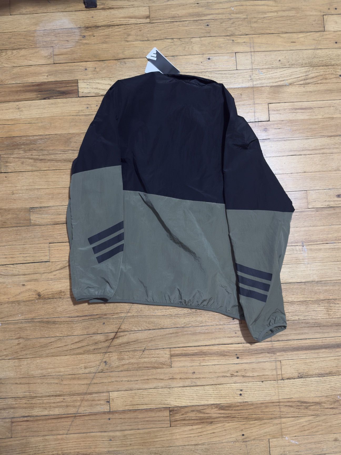 Adidas Adidas half-zip windbreaker in black and olive green Size US M / EU 48-50 / 2 - 5 Thumbnail