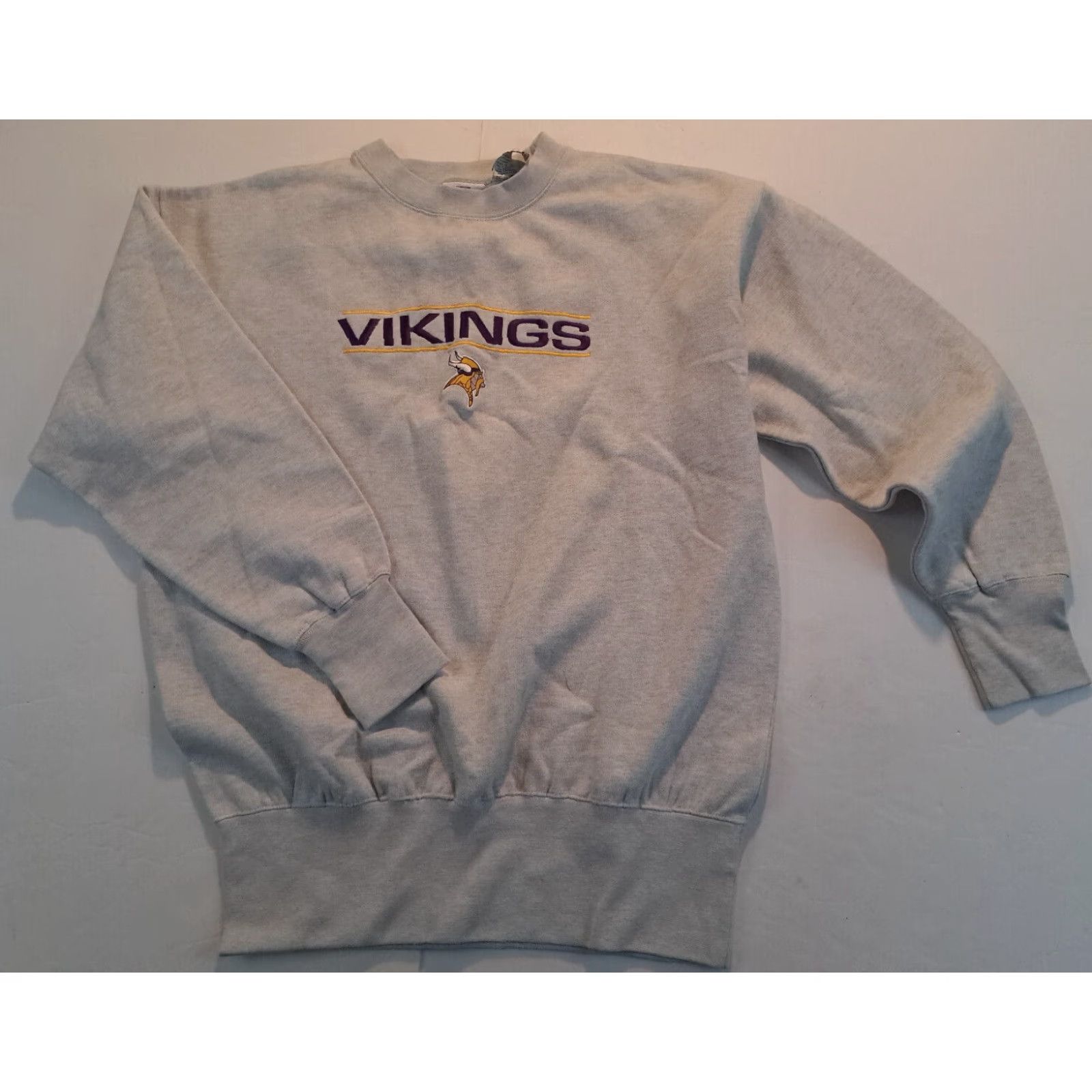 NFL NFL Active Minnesota Vikings Sweatshirt L Gray Embroidered Crew Neck Pullover Heavyweight Football USA Men Size US L / EU 52-54 / 3 - 3 Thumbnail