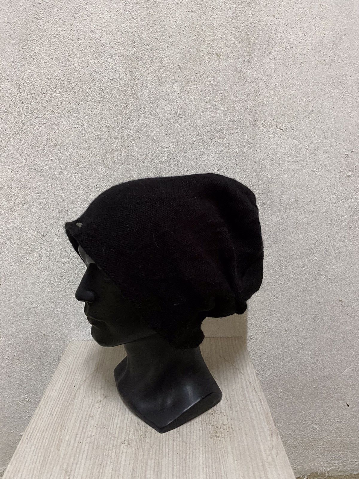 Japanese Brand Queen Head Plain Beanie Hat Size ONE SIZE - 3 Thumbnail