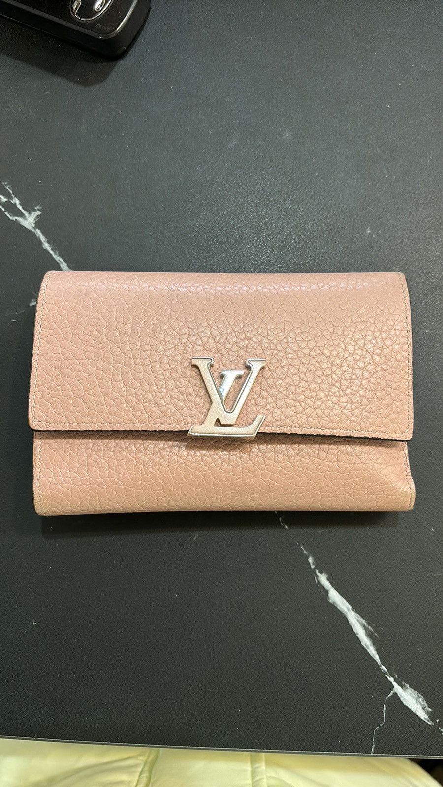 Louis Vuitton Louis Vuitton Capucines Compact XS Wallet Size ONE SIZE - 1 Thumbnail