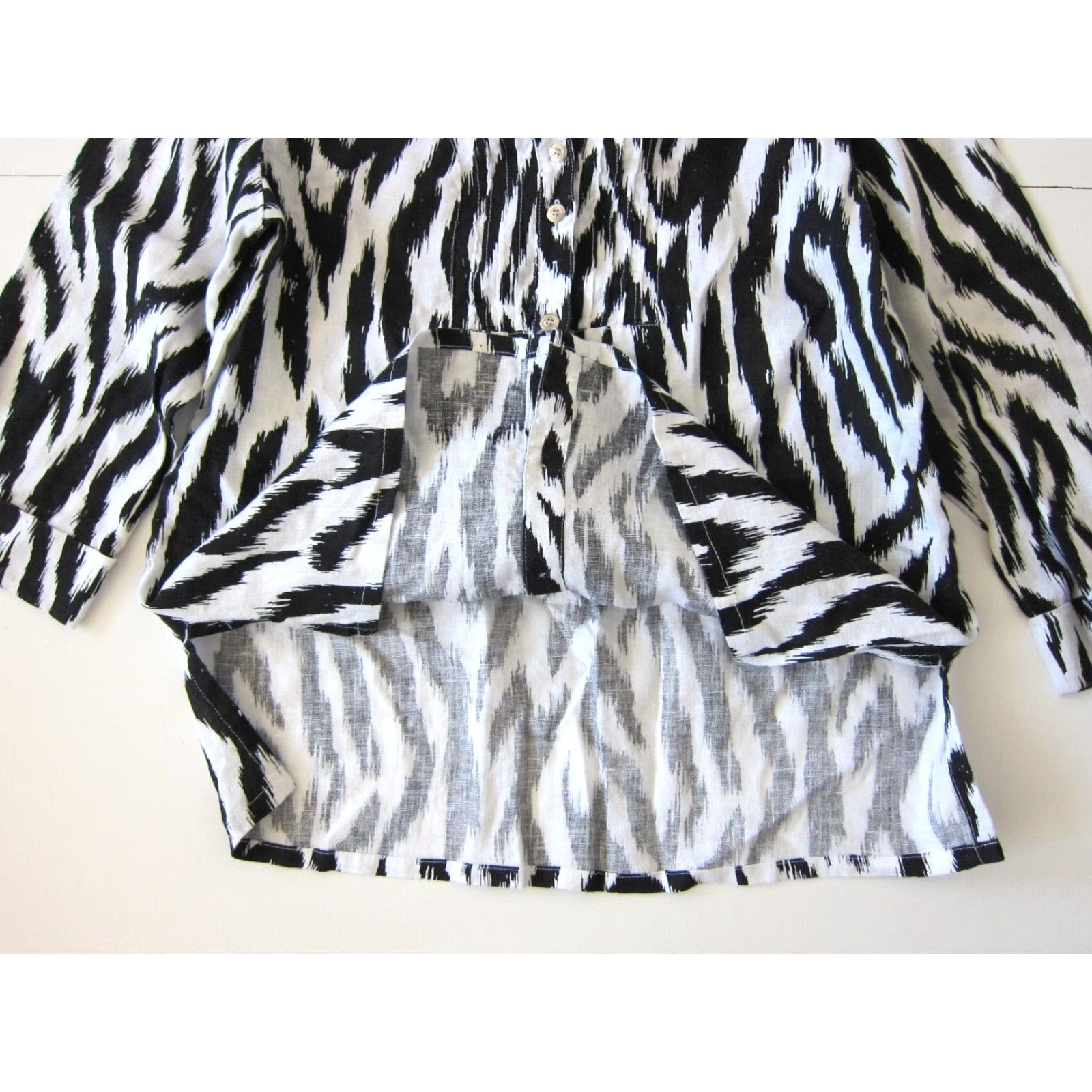 JM Collection JM Collection 100% Linen Black White Zebra Button Down 3/4 Sleeve Blouse 12 Women Shirt Blouse Zebra 12 Womens Size XL / US 12-14 / IT 48-50 - 6 Thumbnail
