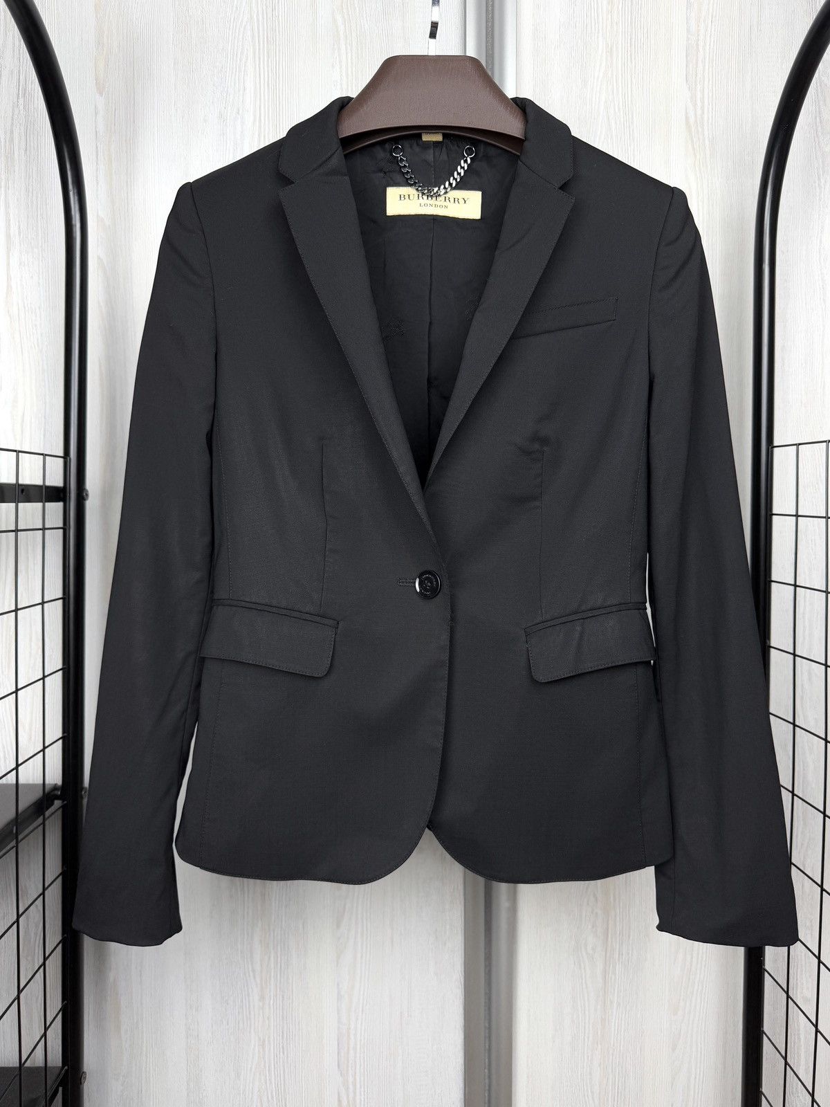 Burberry Burberry London Black Wool Single Breasted Blazer Size S / US 4 / IT 40 - 2 Thumbnail