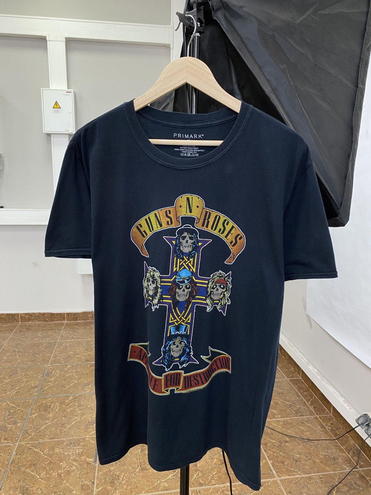 Guns N' Roses 🇺🇸 ☠️ Vintage Guns N Roses Rock T-Shirt Rare Retro Hype Y2K Size US M / EU 48-50 / 2 - 1 Thumbnail