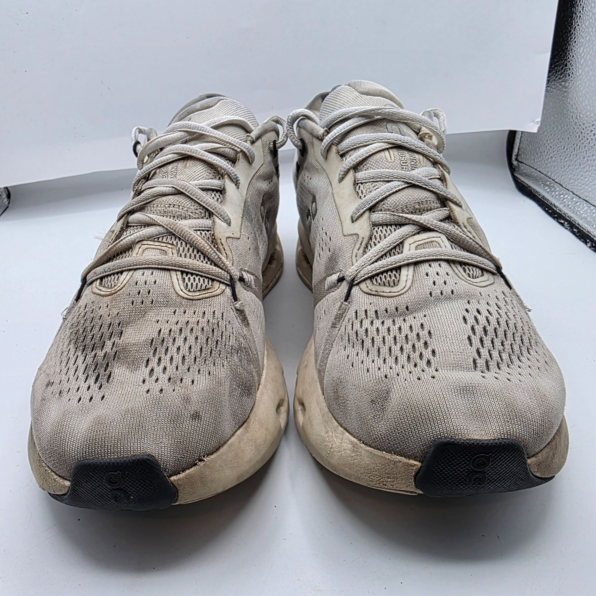 On On Cloudsurfer 2 Mens Size 11 White Athletic Shoes Lightweig Size US 11 / EU 44 - 2 Thumbnail