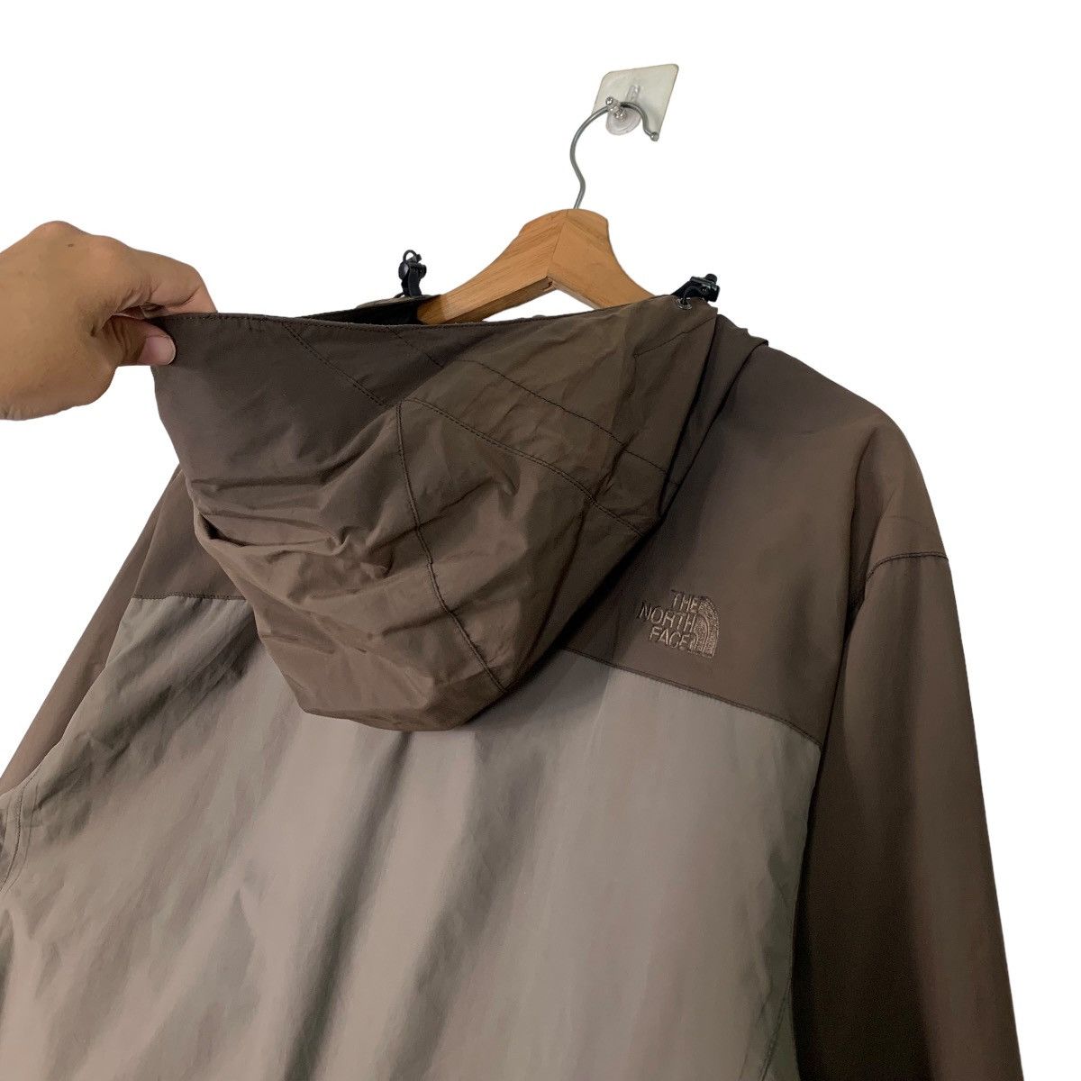 The North Face THE NORTH FACE Colorblock Hoodie Jacket #0400-C18 Size US L / EU 52-54 / 3 - 8 Thumbnail