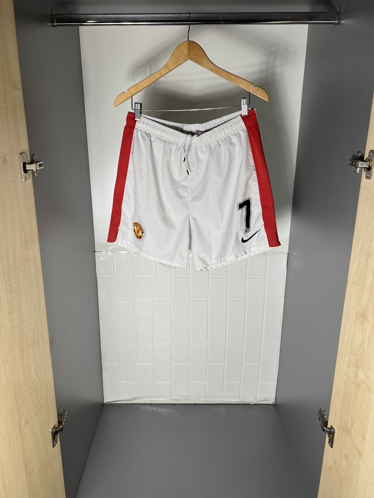 Nike VINTAGE NIKE FC MANCHESTER UNITED ENGLAND SOCCER JERSEY Y2K Size US M / EU 48-50 / 2 - 1 Thumbnail