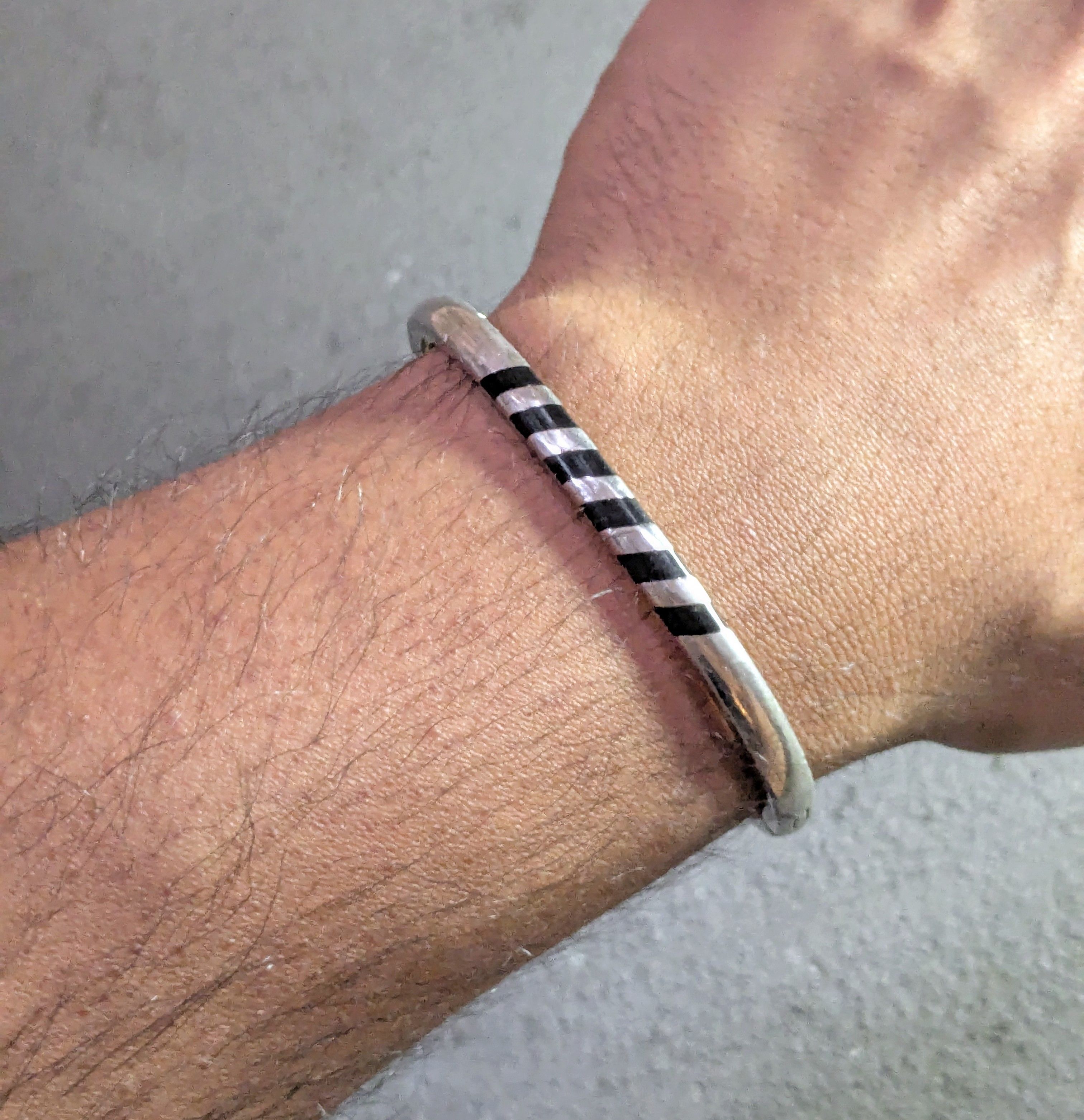 Jewelry Vintage Sterling Silver Bracelet Black Onyx Inlay Taxco Size ONE SIZE - 10 Thumbnail