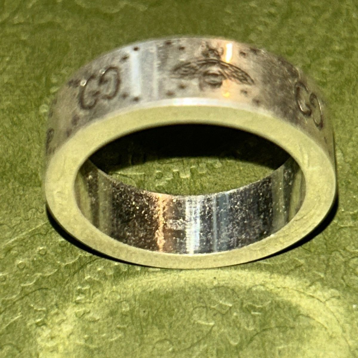 Gucci Gucci GG Signature Bee Engraved Wide Ring Silver 925 Size ONE SIZE - 5 Thumbnail
