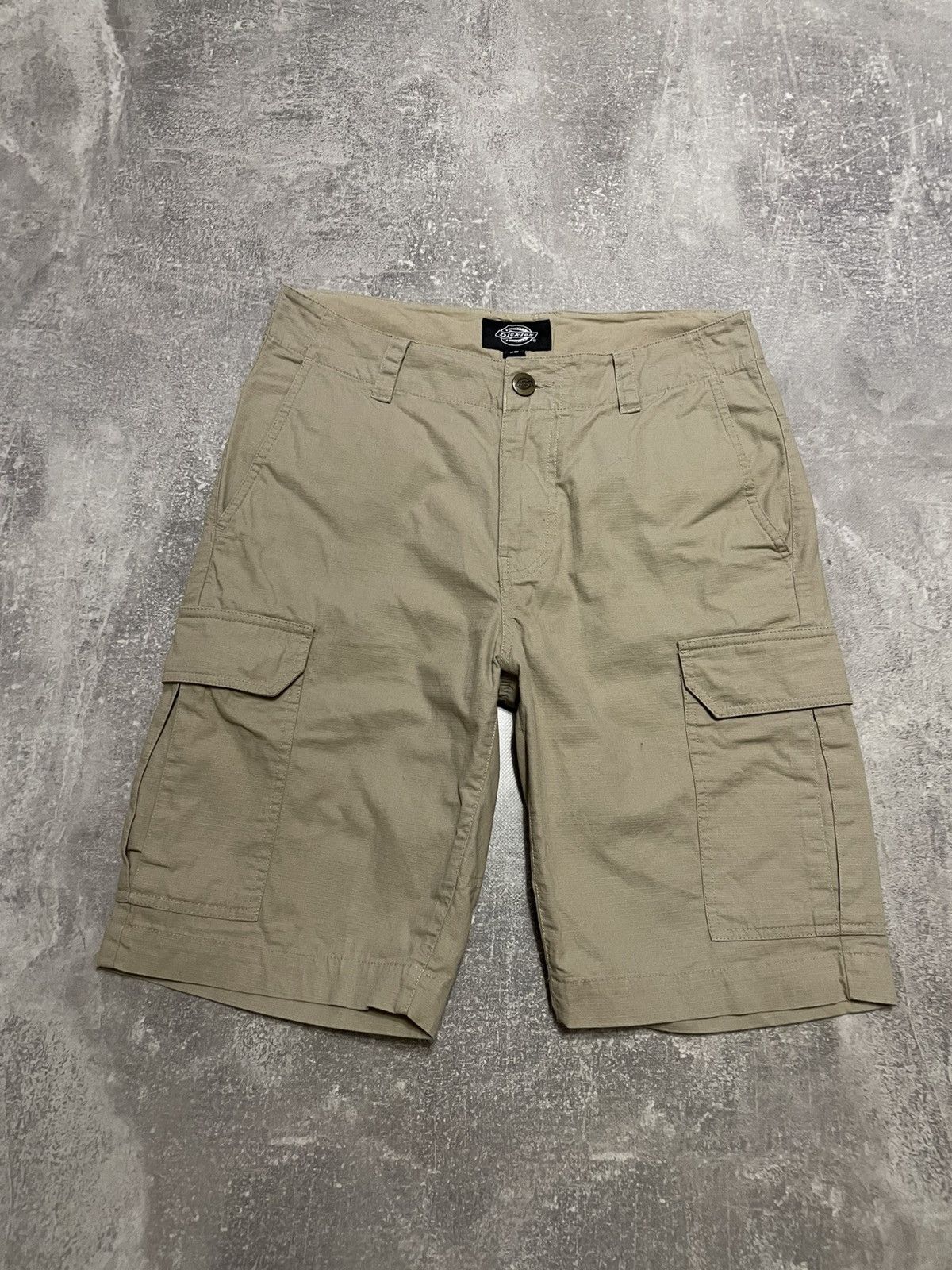 Dickies × Vintage Vintage Dickies Baige Cargo Shorts Size 30 Size US 30 / EU 46 - 1 Thumbnail