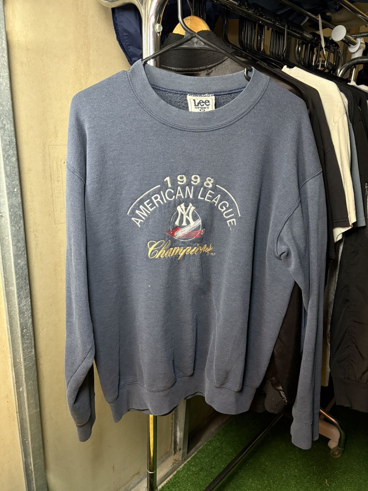 New York Yankees × Vintage 1998 New York Yankees Crewneck Sweatshirr Size US M / EU 48-50 / 2 - 1 Thumbnail