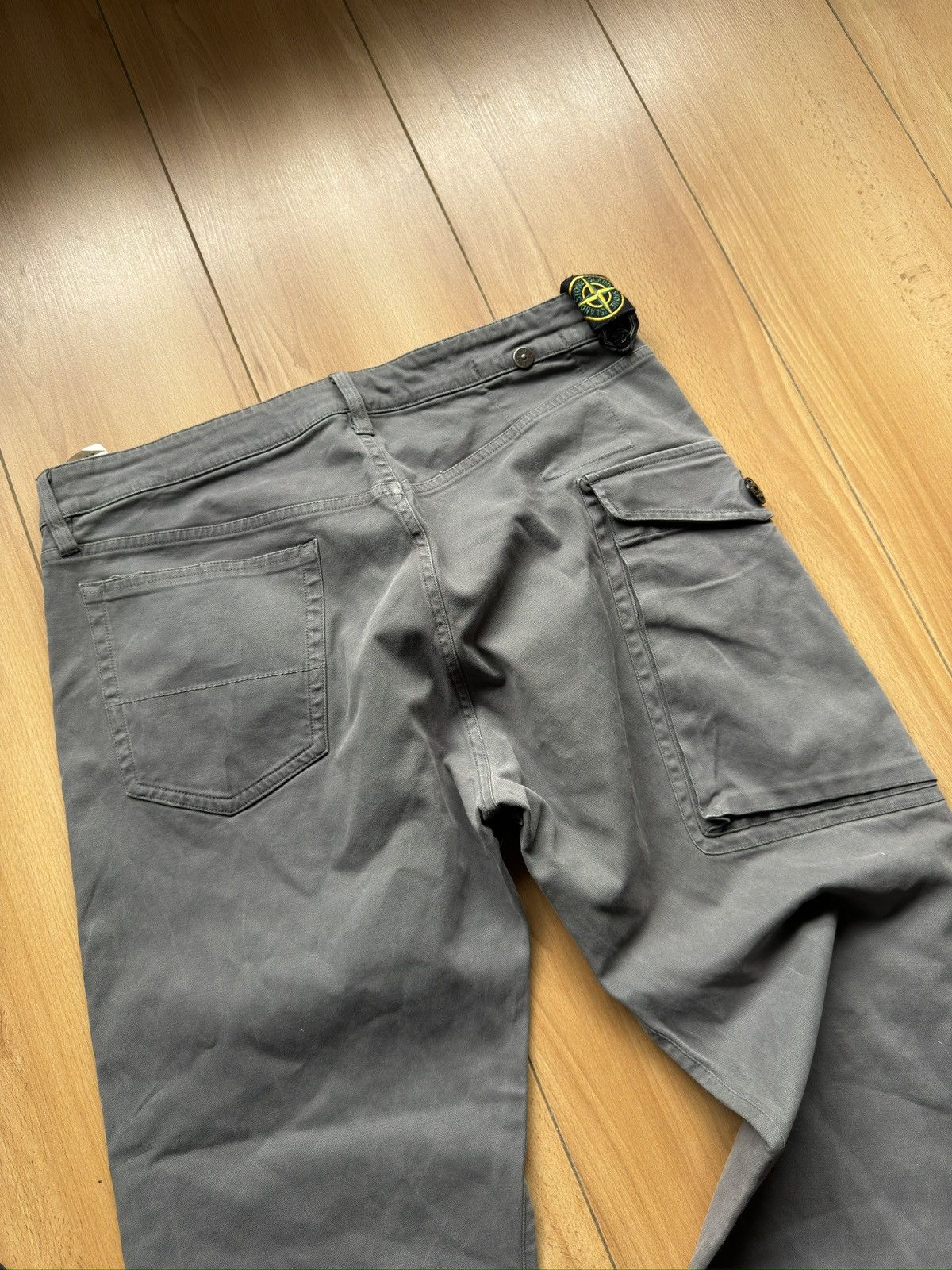Stone Island Stone island vintage joggers cargo pants Size US 30 / EU 46 - 7 Thumbnail