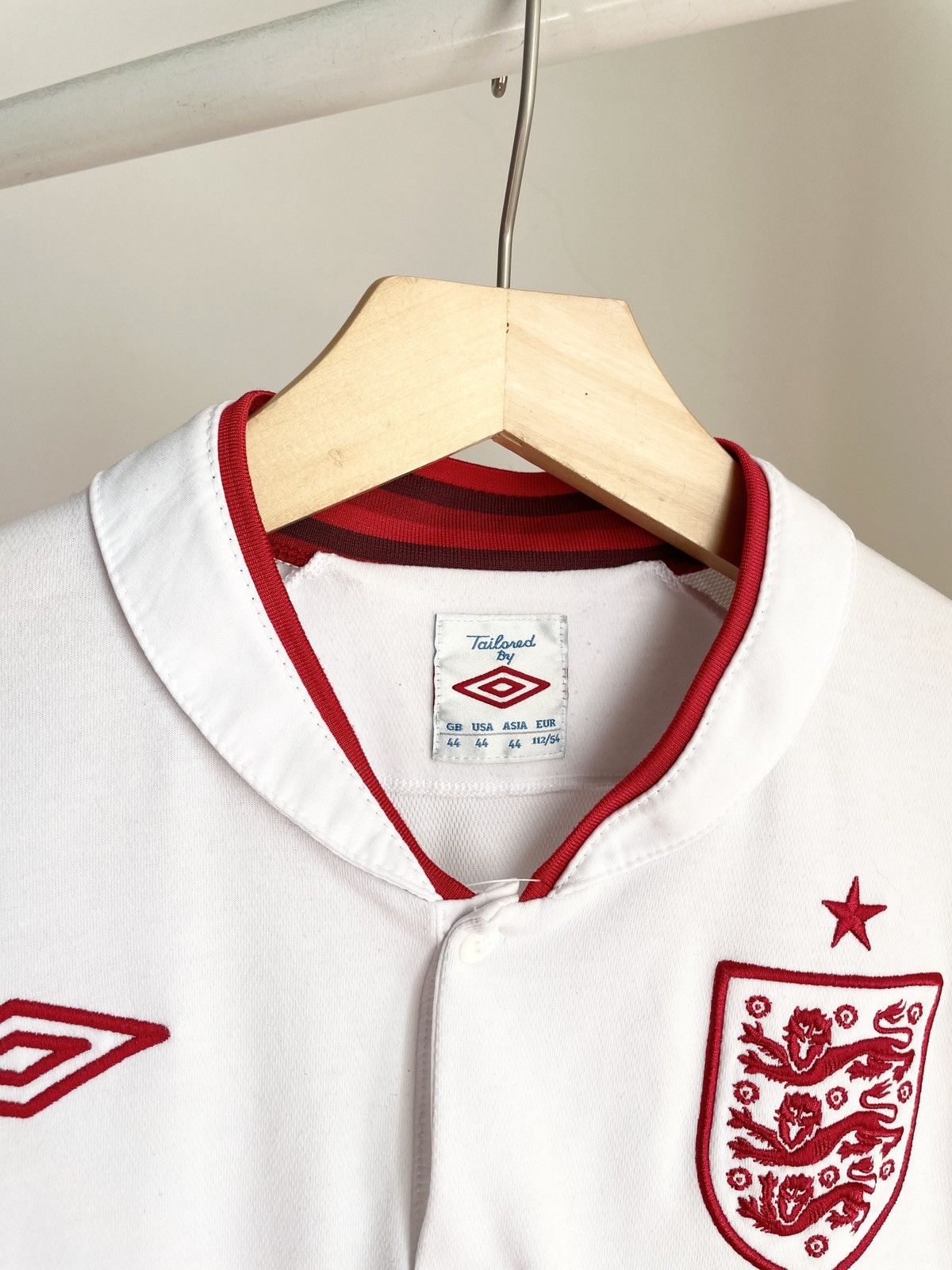 Umbro VINTAGE 🐦‍🔥 Umbro x England Football Team Polo jersey Tee Size US M / EU 48-50 / 2 - 5 Thumbnail