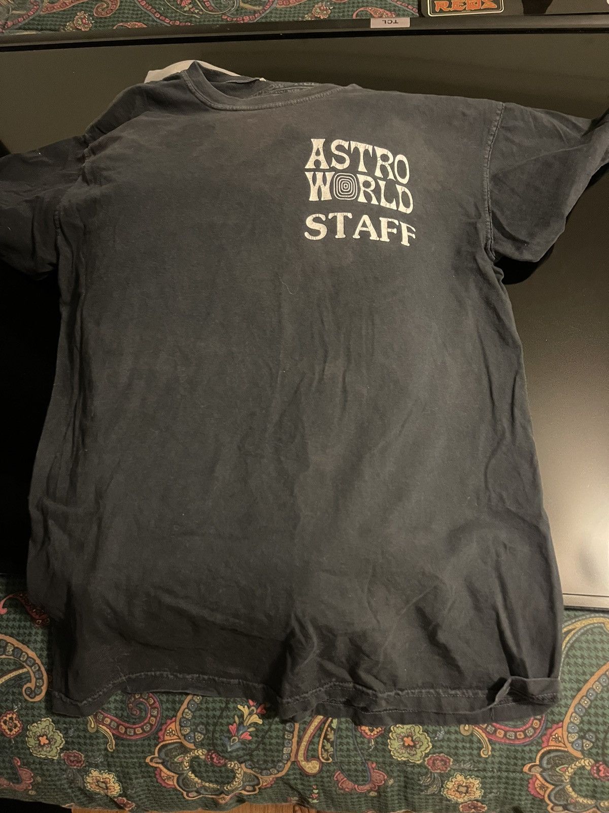 Travis Scott Astro World “STAFF” T-Shirt Size US M / EU 48-50 / 2 - 4 Thumbnail