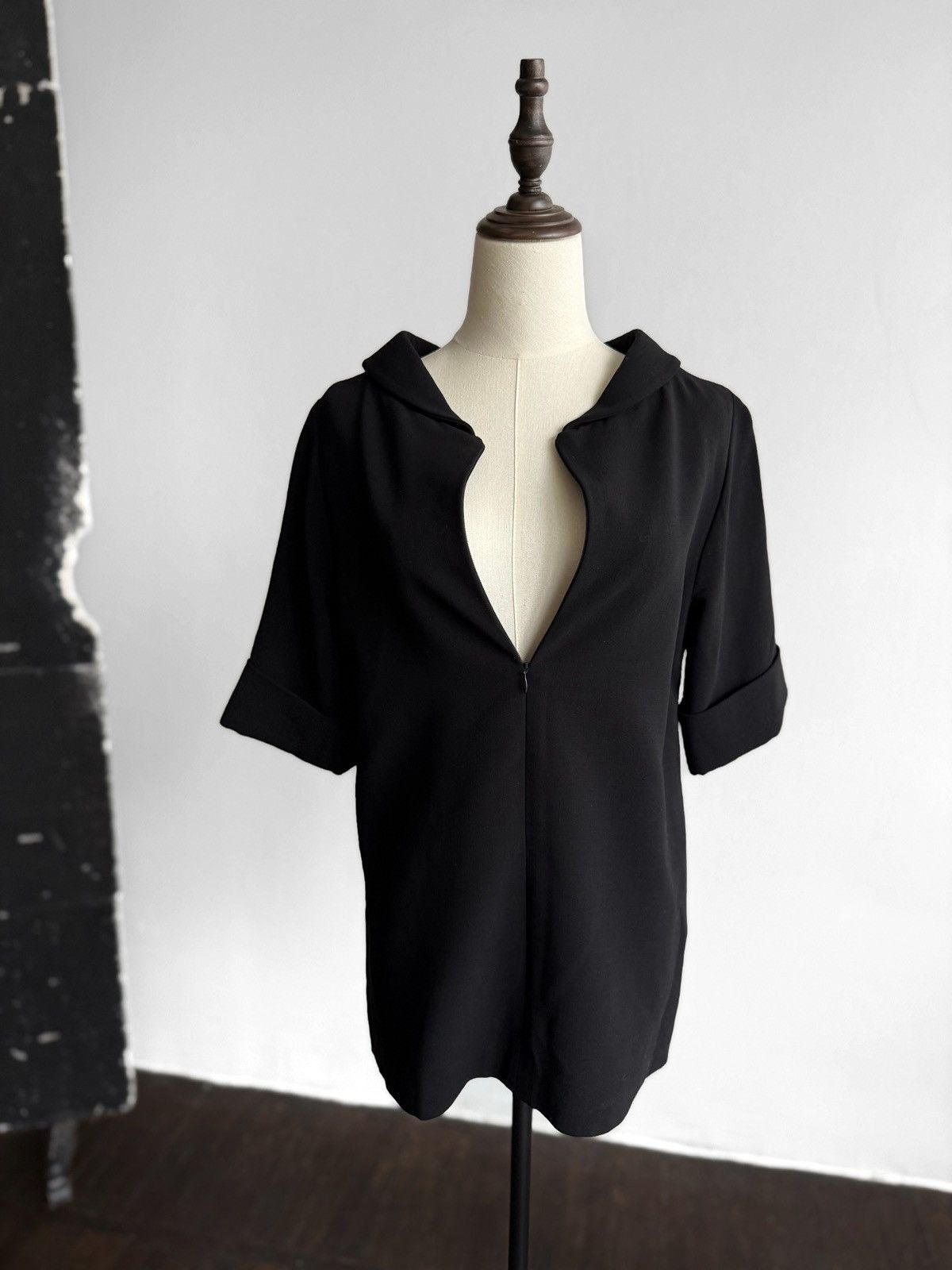 Escada Escada Womens Black Structured Roll Neck Short Sleeve Top Size M / US 6-8 / IT 42-44 - 2 Thumbnail