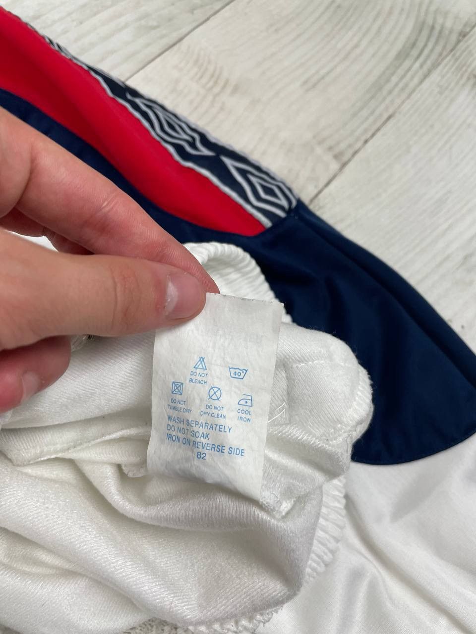 Umbro Vintage Umbro England Training Soccer Track Jacket 1998 1999 Size US M / EU 48-50 / 2 - 12 Thumbnail