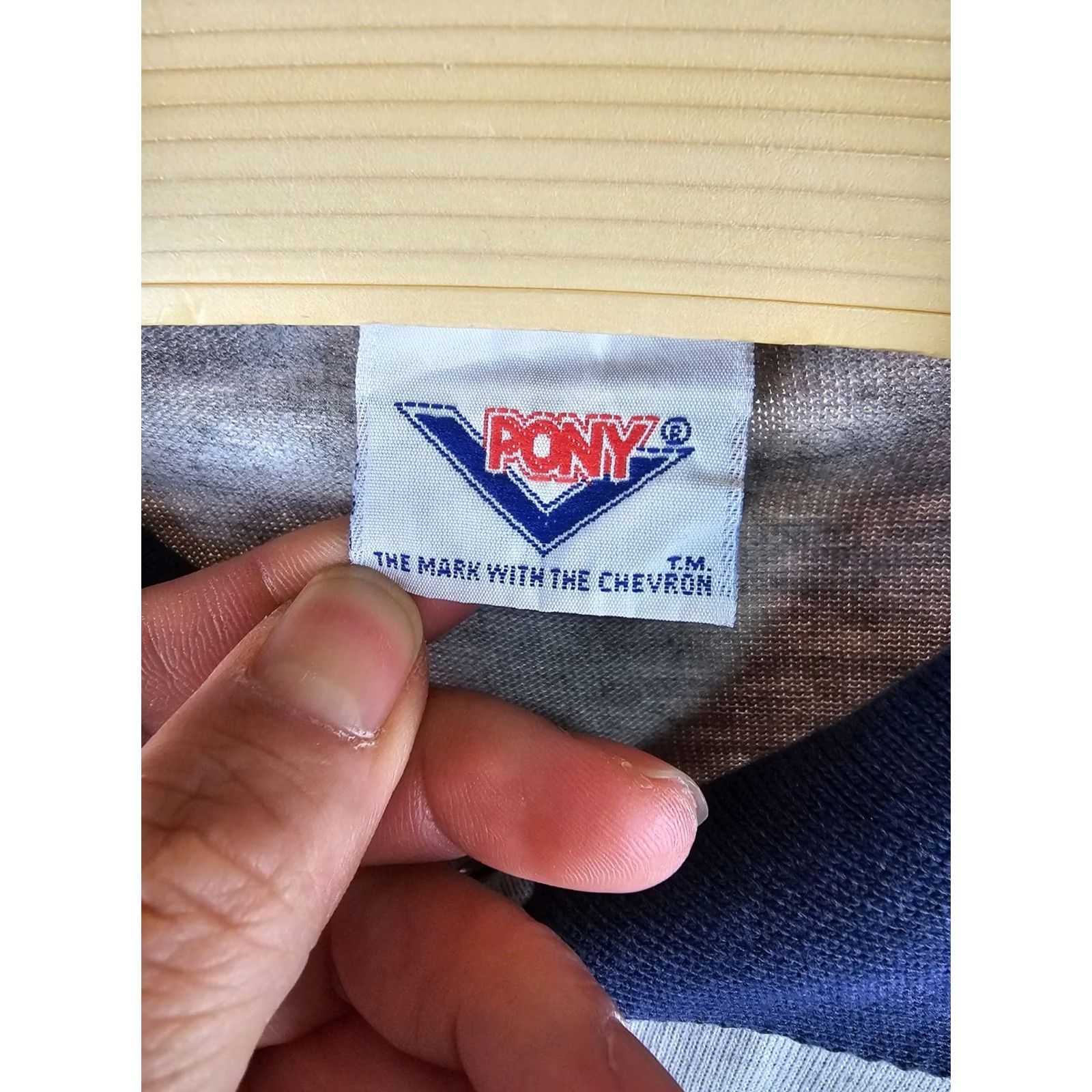 PONY VINTAGE PONY SHIRT GRAY BUTTON SWEATSHIRT SZ MEDIUM MEN Pullover Sweatshirt Long Sleeve Sports 80's 20 INCH NECK TO CUFF 25 INCH TOP TO BOTTOM Size US M / EU 48-50 / 2 - 6 Thumbnail