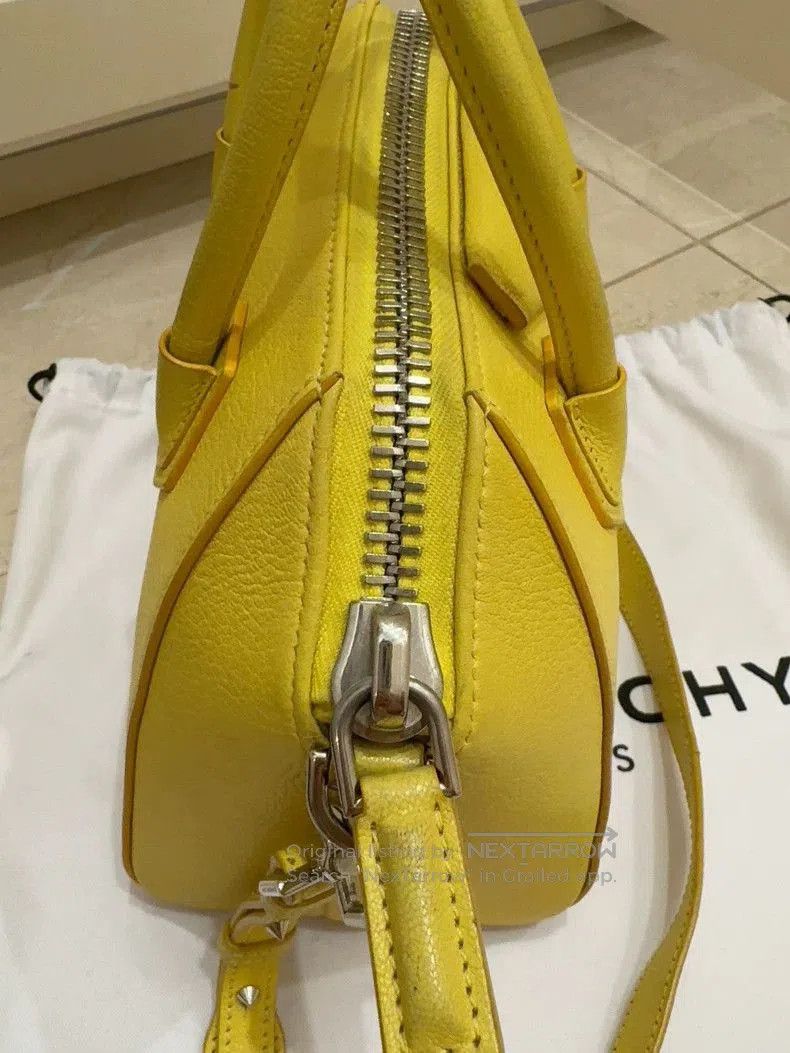 Givenchy Givenchy Medium Yellow Leather Bag. Size ONE SIZE - 3 Thumbnail