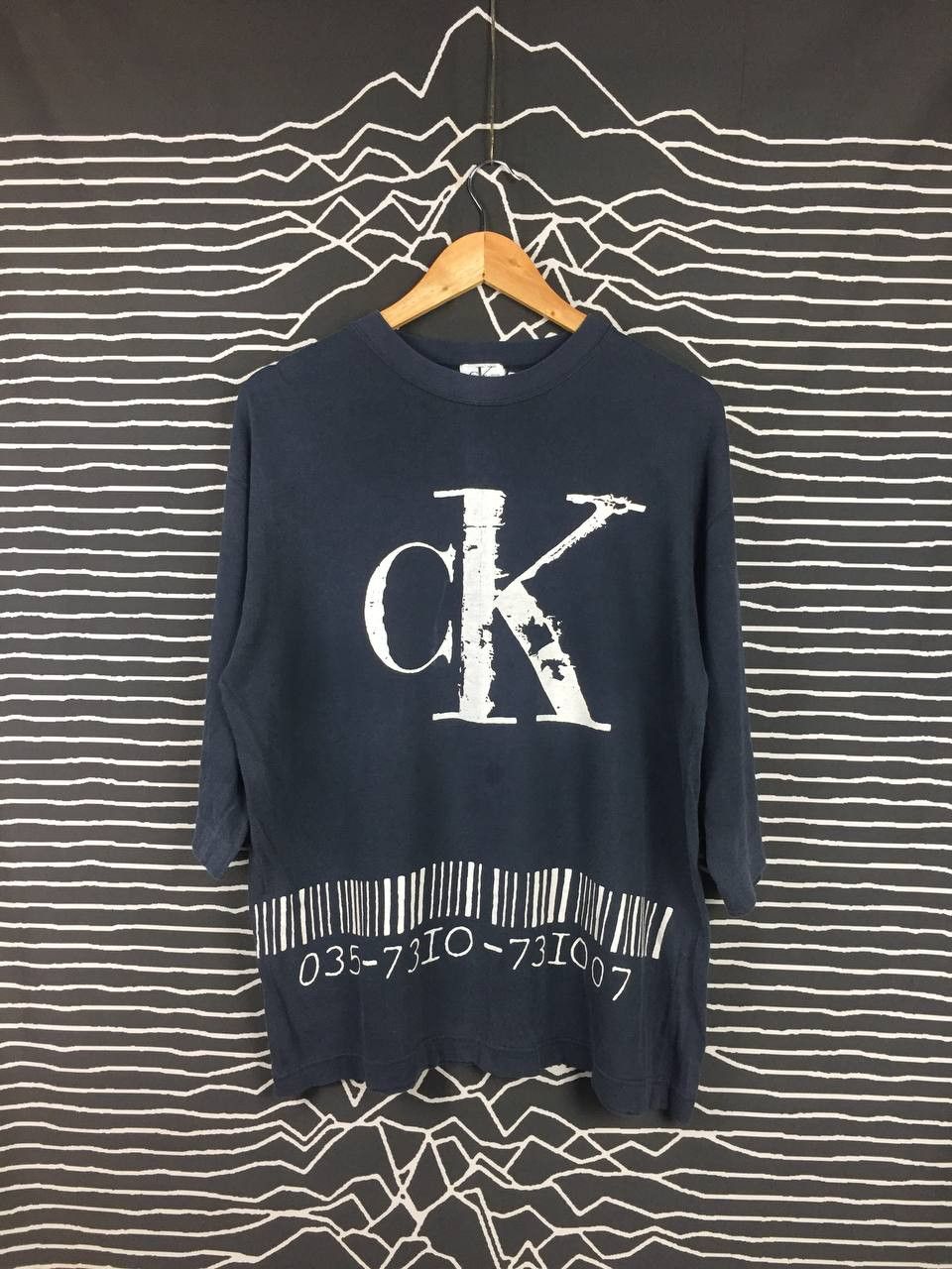 Calvin Klein Vtg CK Calvin Klein Jeans Big Logo Barcode Spell Out Tee ...