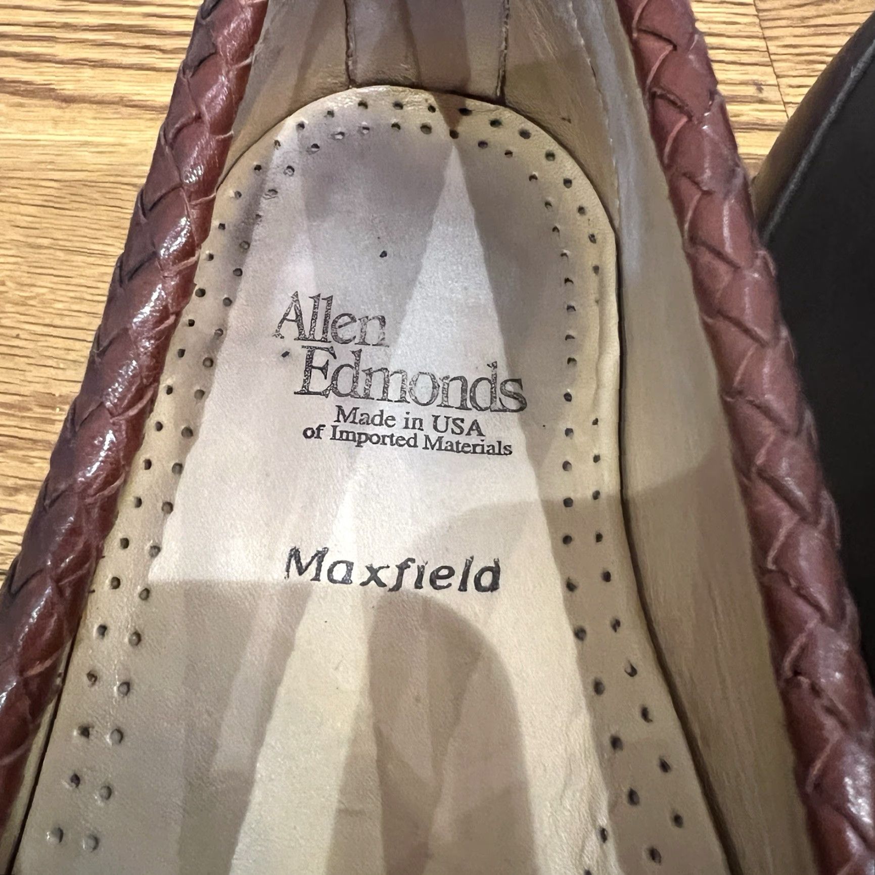 Allen Edmonds Allen Edmonds MAXFIELD Men's Leather Tassel Loafers Size 8D Dark Brown Shoes Size US 8 / EU 41 - 3 Thumbnail